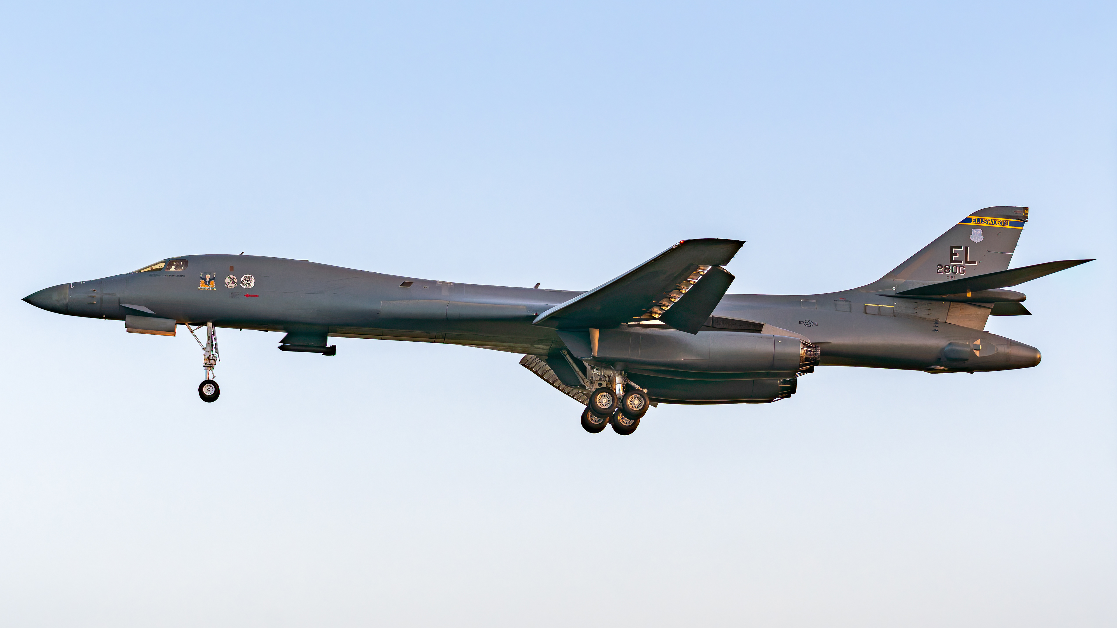 United States Air Force - B-1B Lancer - 86-0121 (TAFFY45)
