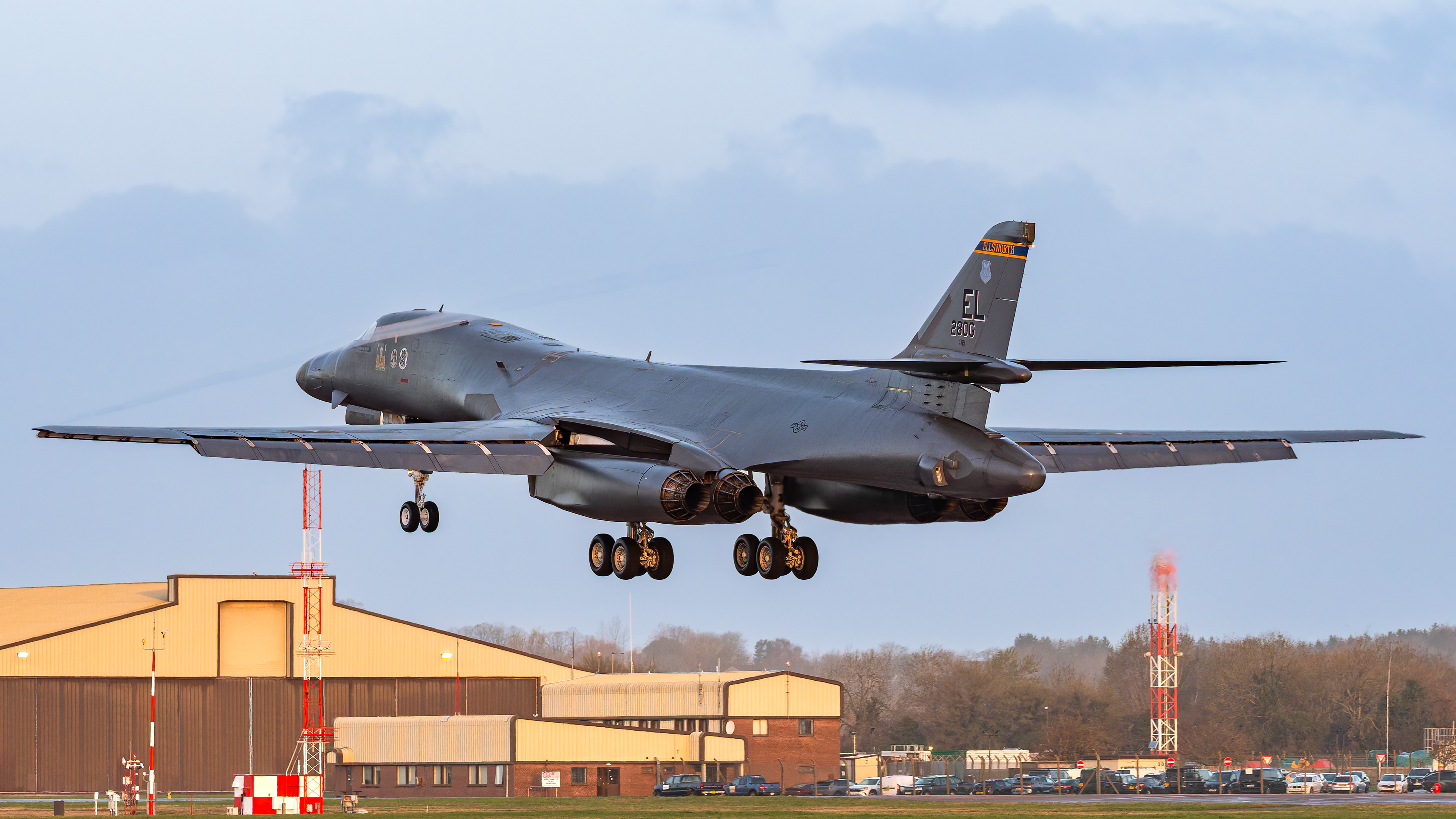 United States Air Force - B-1B Lancer - 86-0121 (TAFFY45)