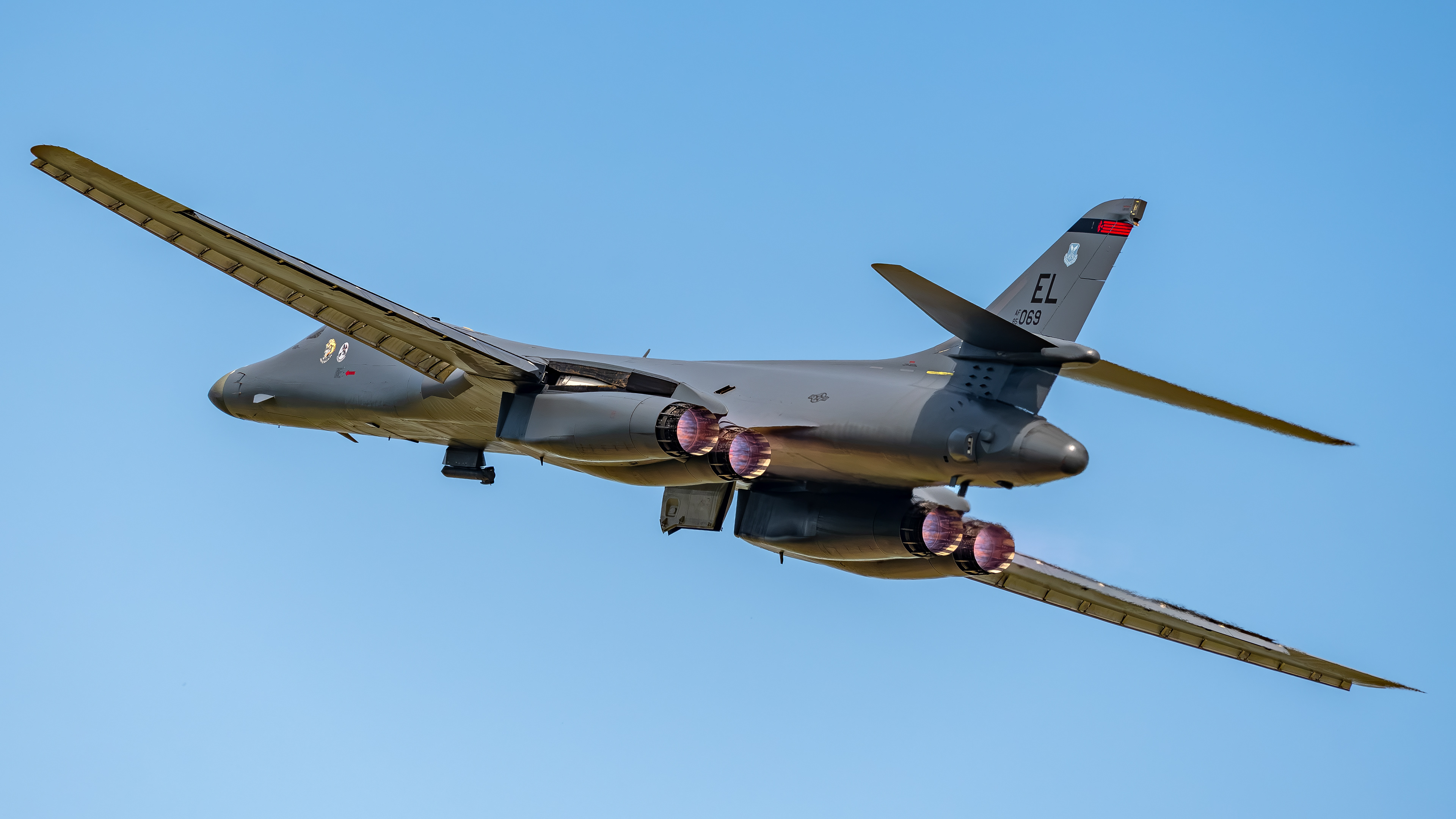 United States Air Force - Rockwell B-1B Lancer - 85-0069 (JINGO22)