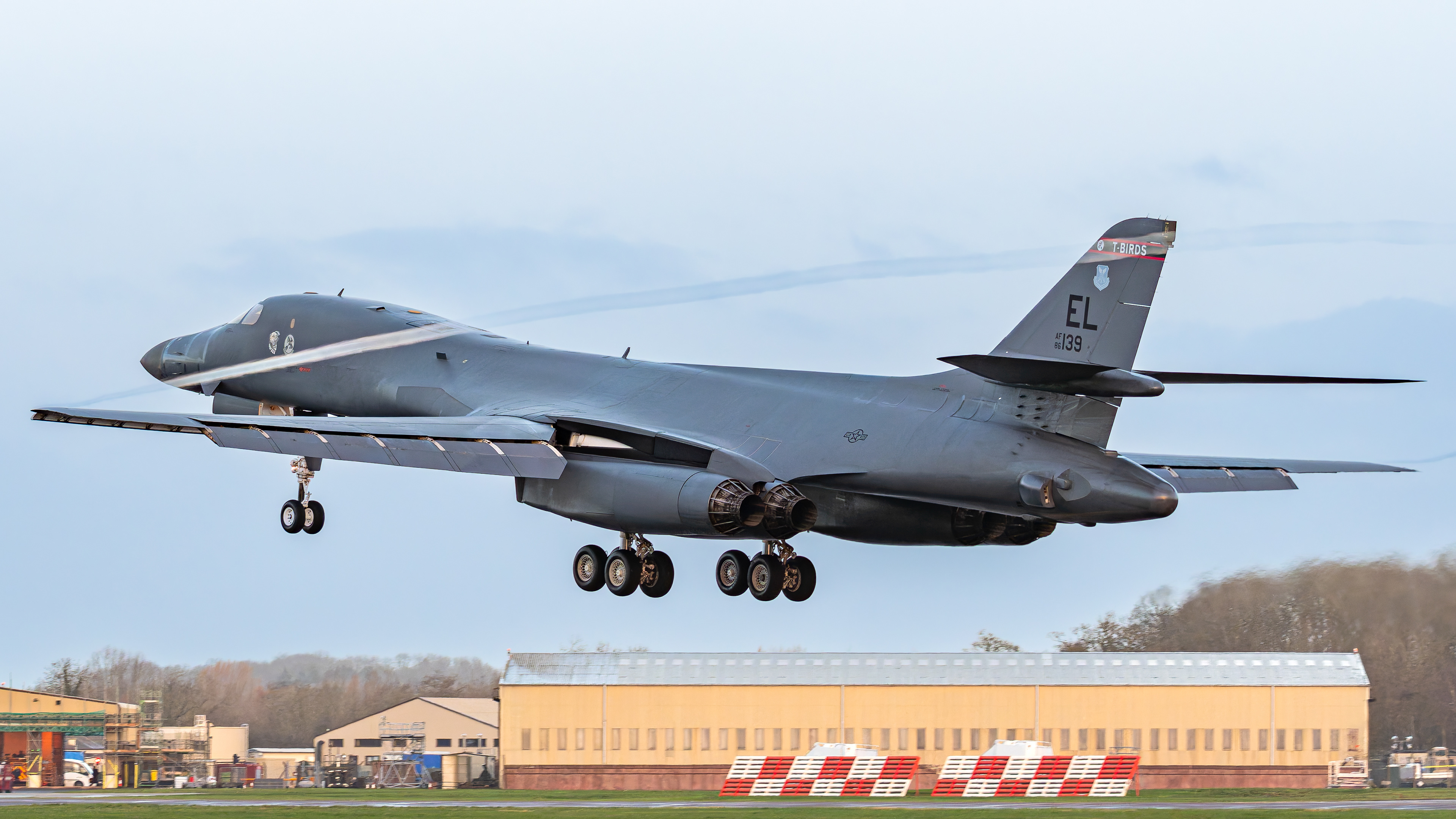 United States Air Force - B-1B Lancer - 86-0120 (TAFFY46)