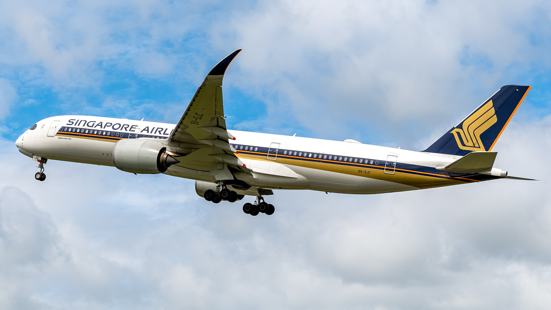 Singapore Airlines - A350-900 - 9V-SJC (SIA301)