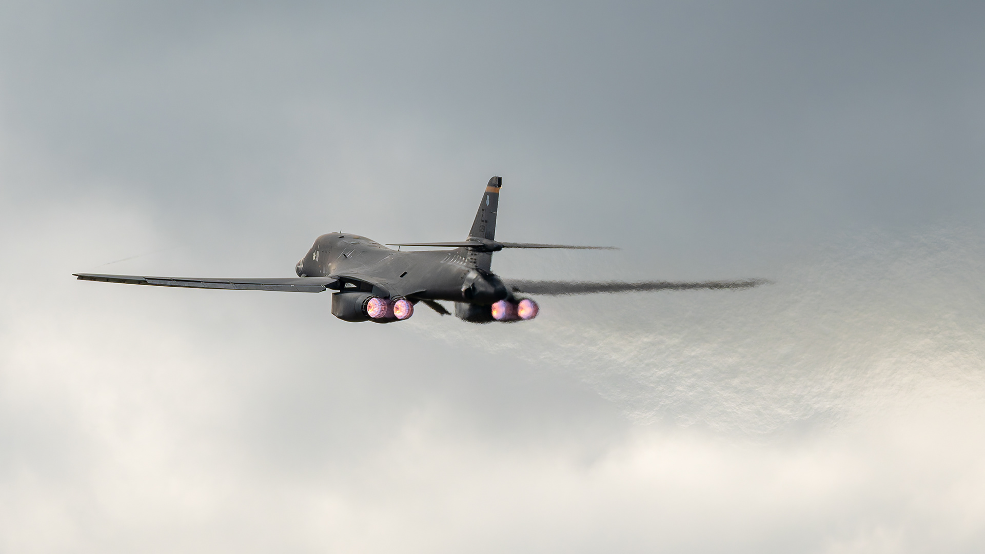 United States Air Force - B-1B Lancer - 86-0139 (TAFFY47)