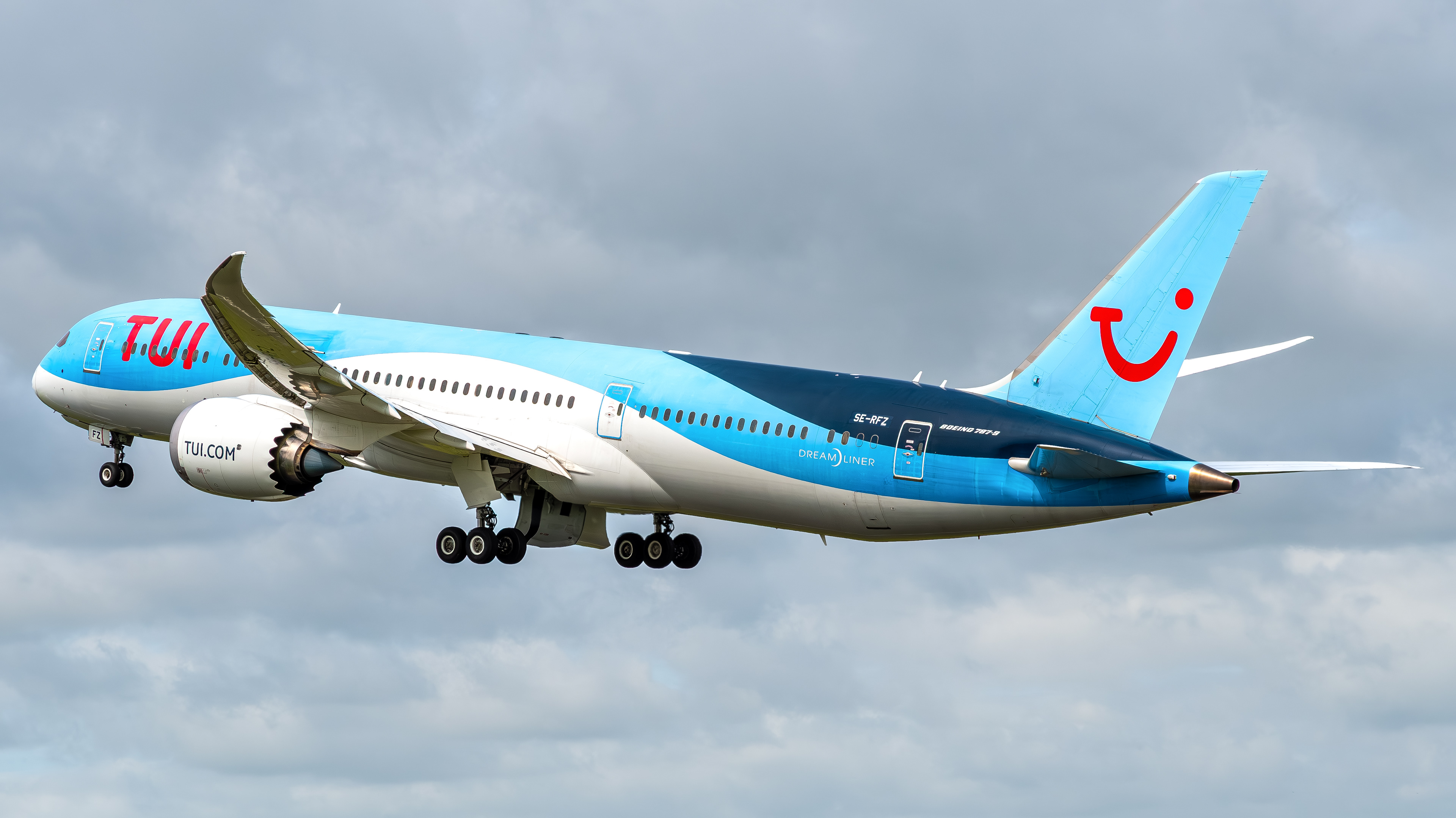 TUI - Boeing 787-9 - SE-RFZ (TOM8DL)