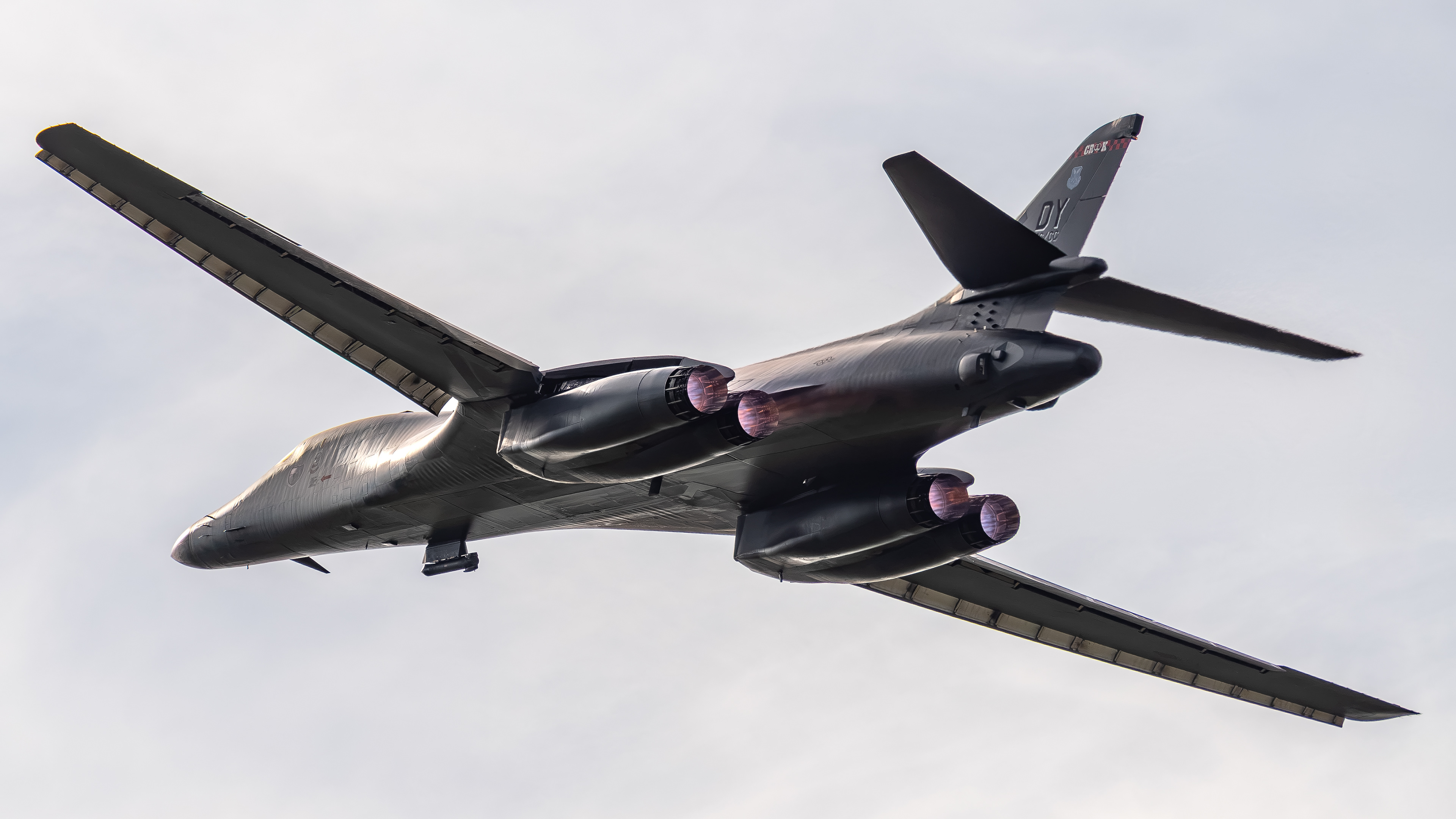 United States Air Force - Rockwell B-1B Lancer - 86-0140 (DARE02)
