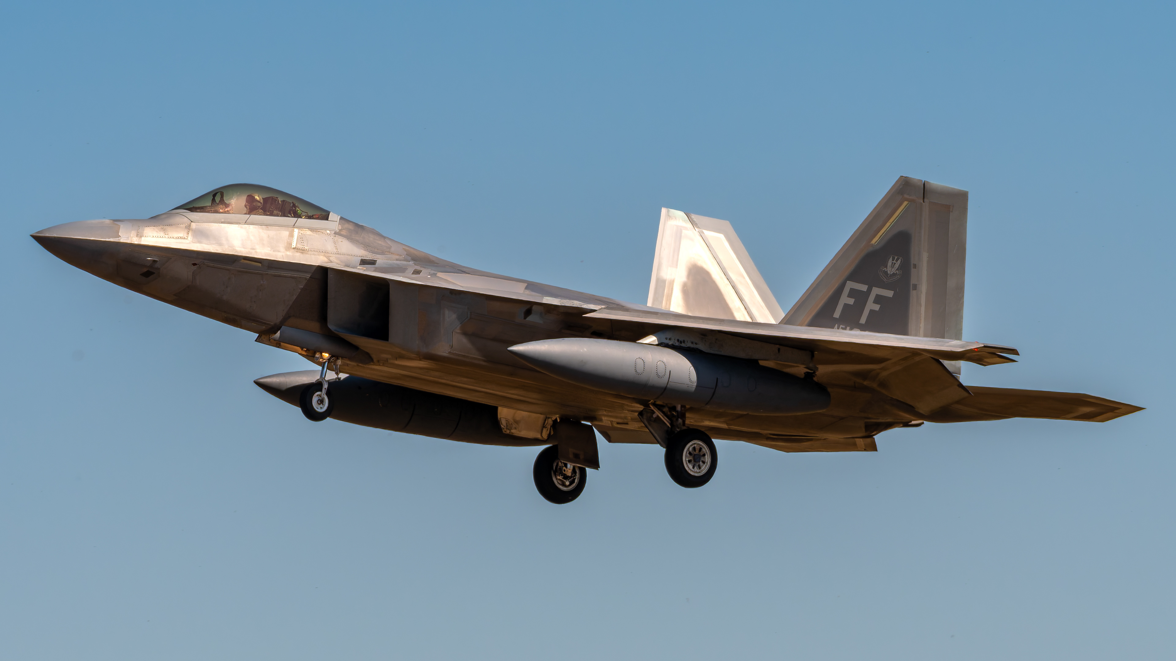 United States Air Force - F-22A Raptor - 08-4168 (TOPHAT02)