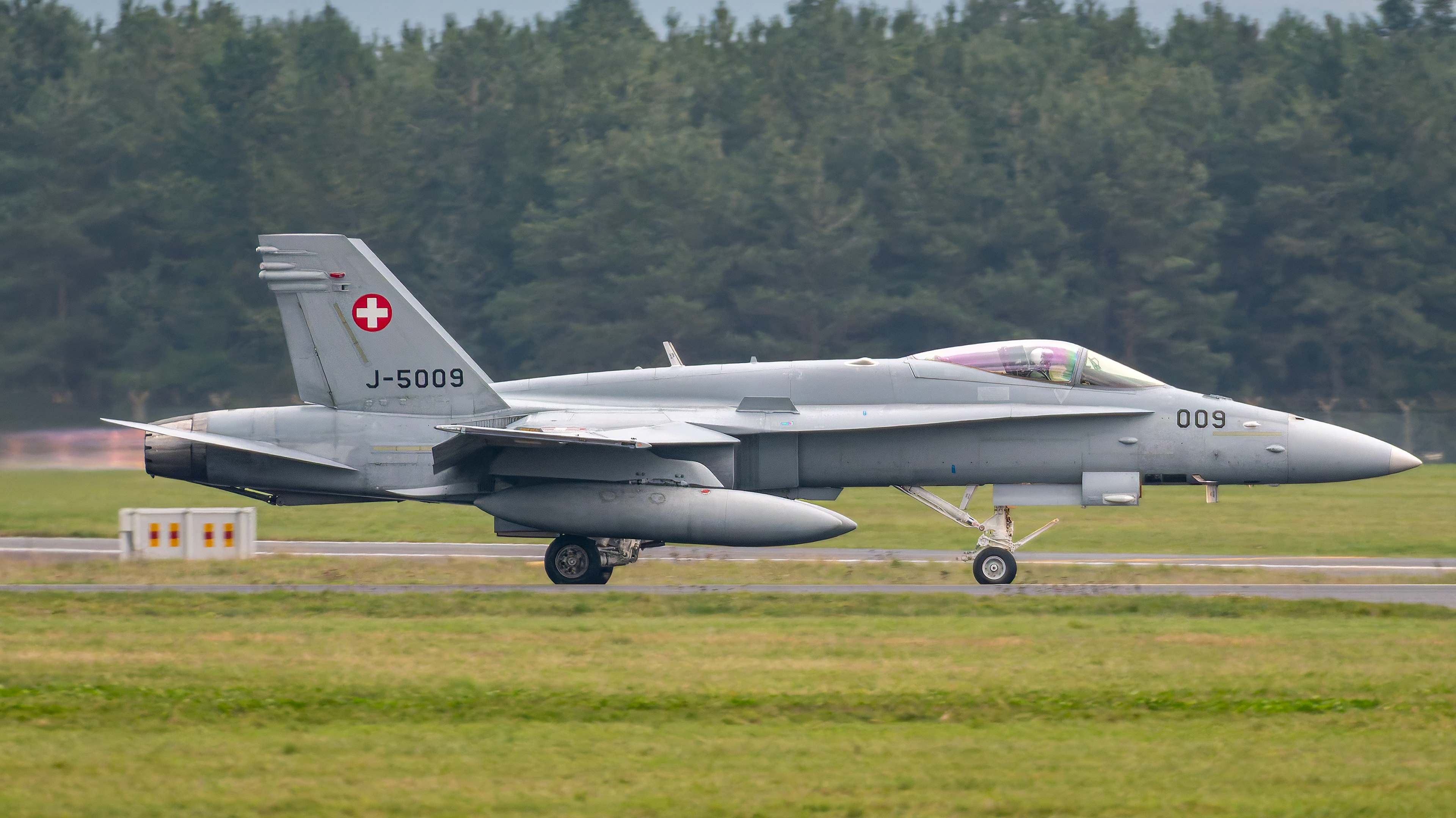 Swiss Air Force - F/A-18C Hornet - J-5009 (TALENT24)