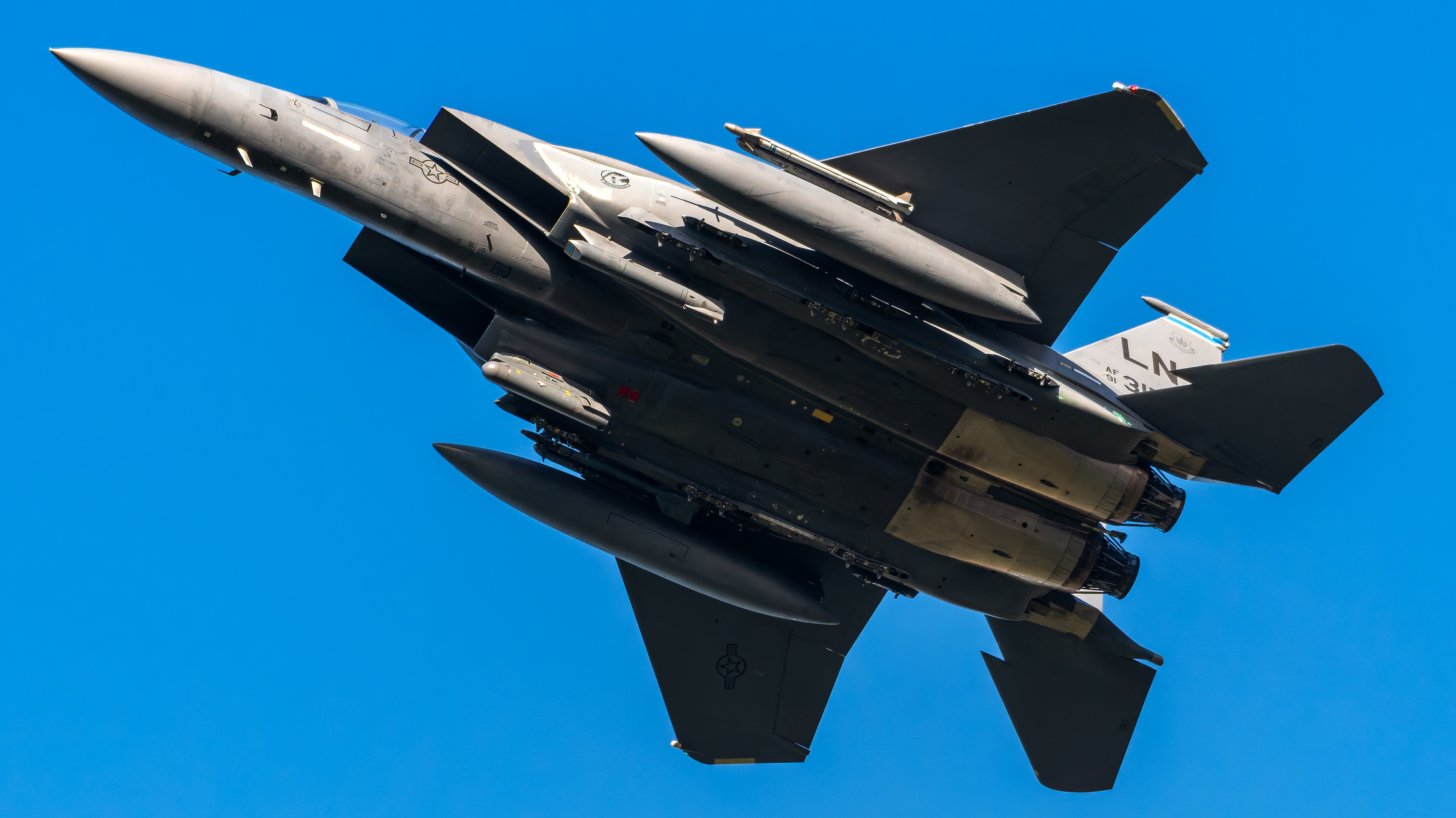 United States Air Force - F-15E Strike Eagle - 91-0315 (SHARK12)