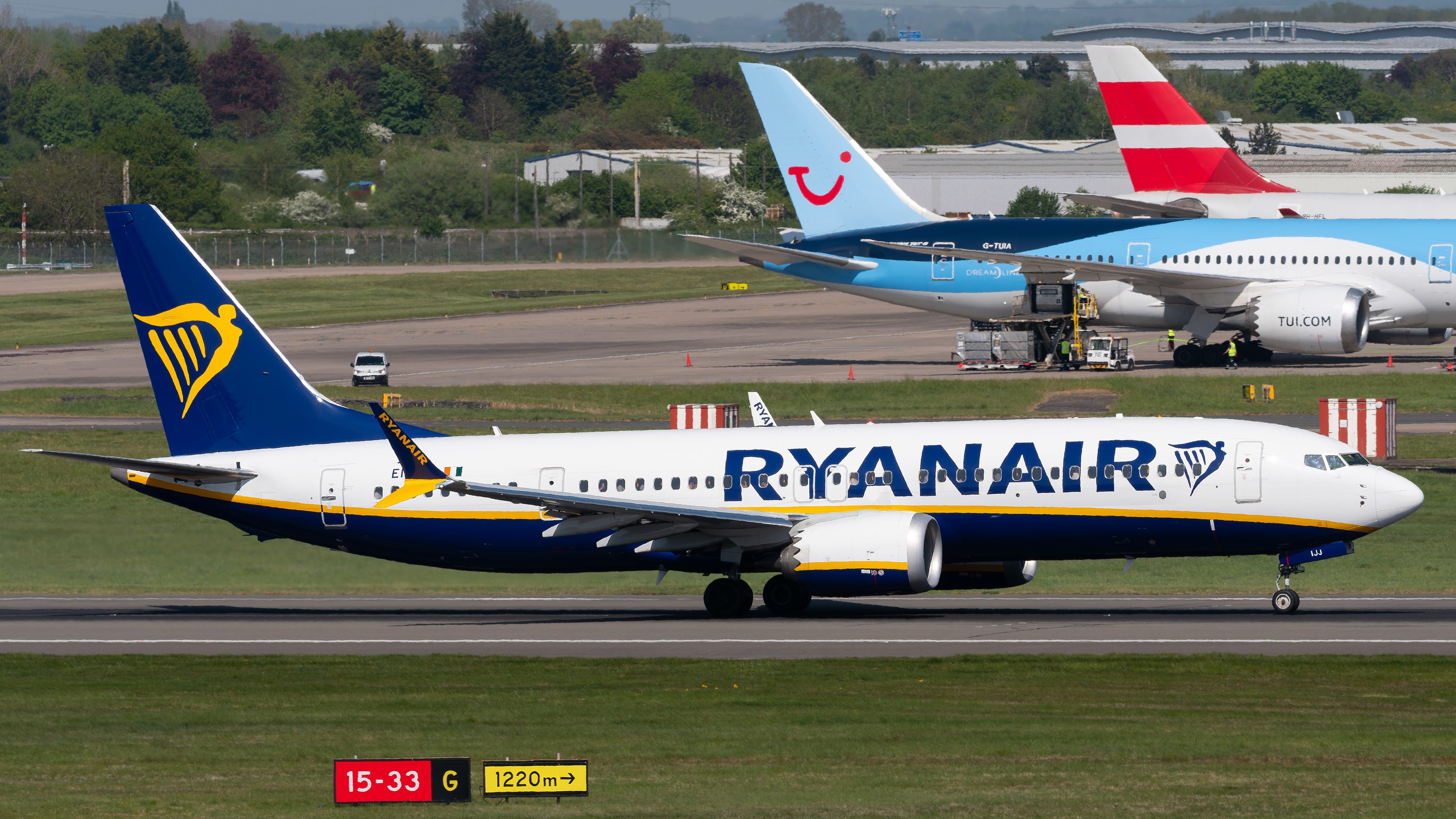 Ryanair - Boeing 737 MAX 8-200 - EI-IJJ (FR2136 / RYR8RV)