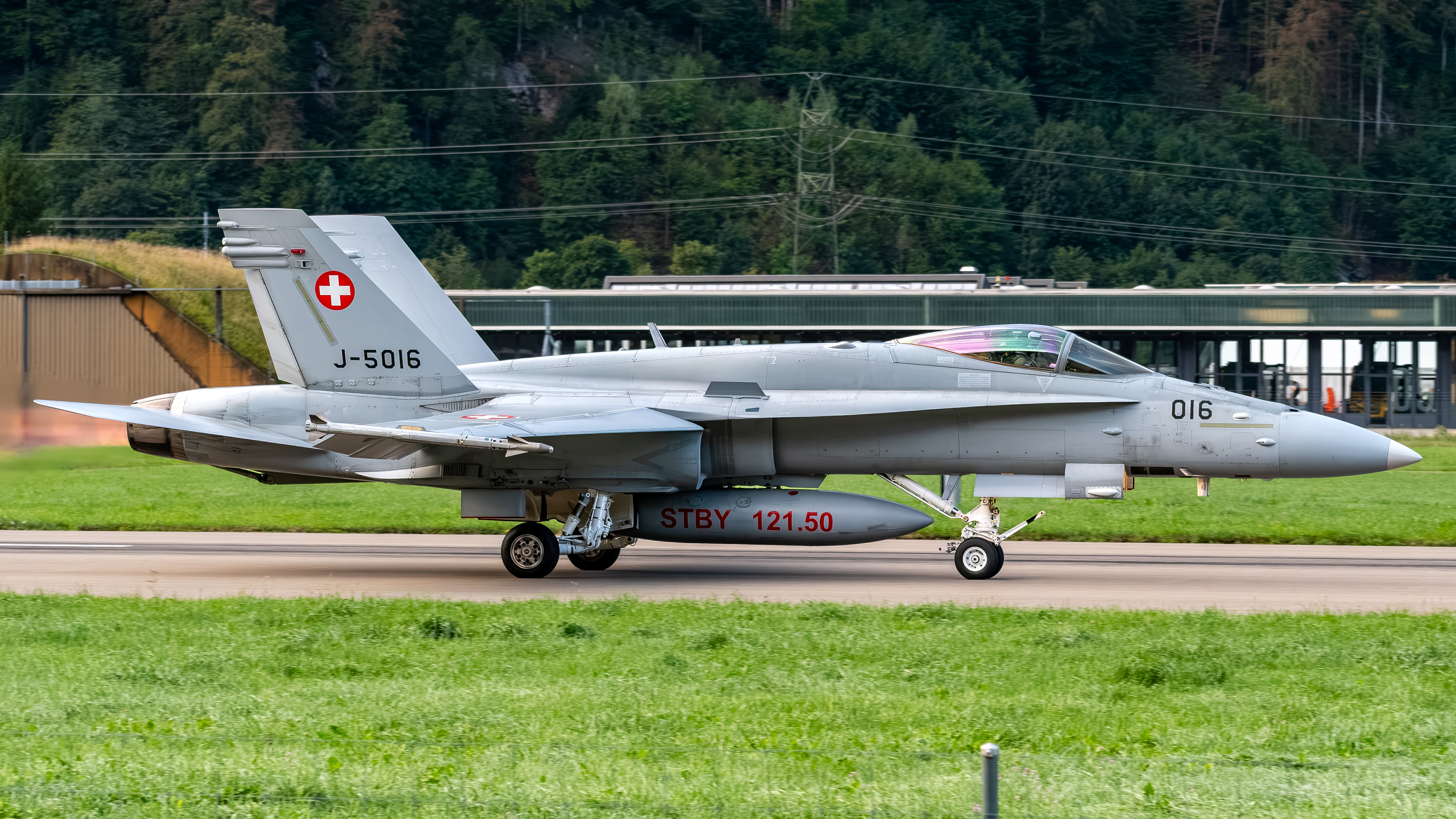 Swiss Air Force - F/A-18C Hornet - J-5016 (VIPER31)