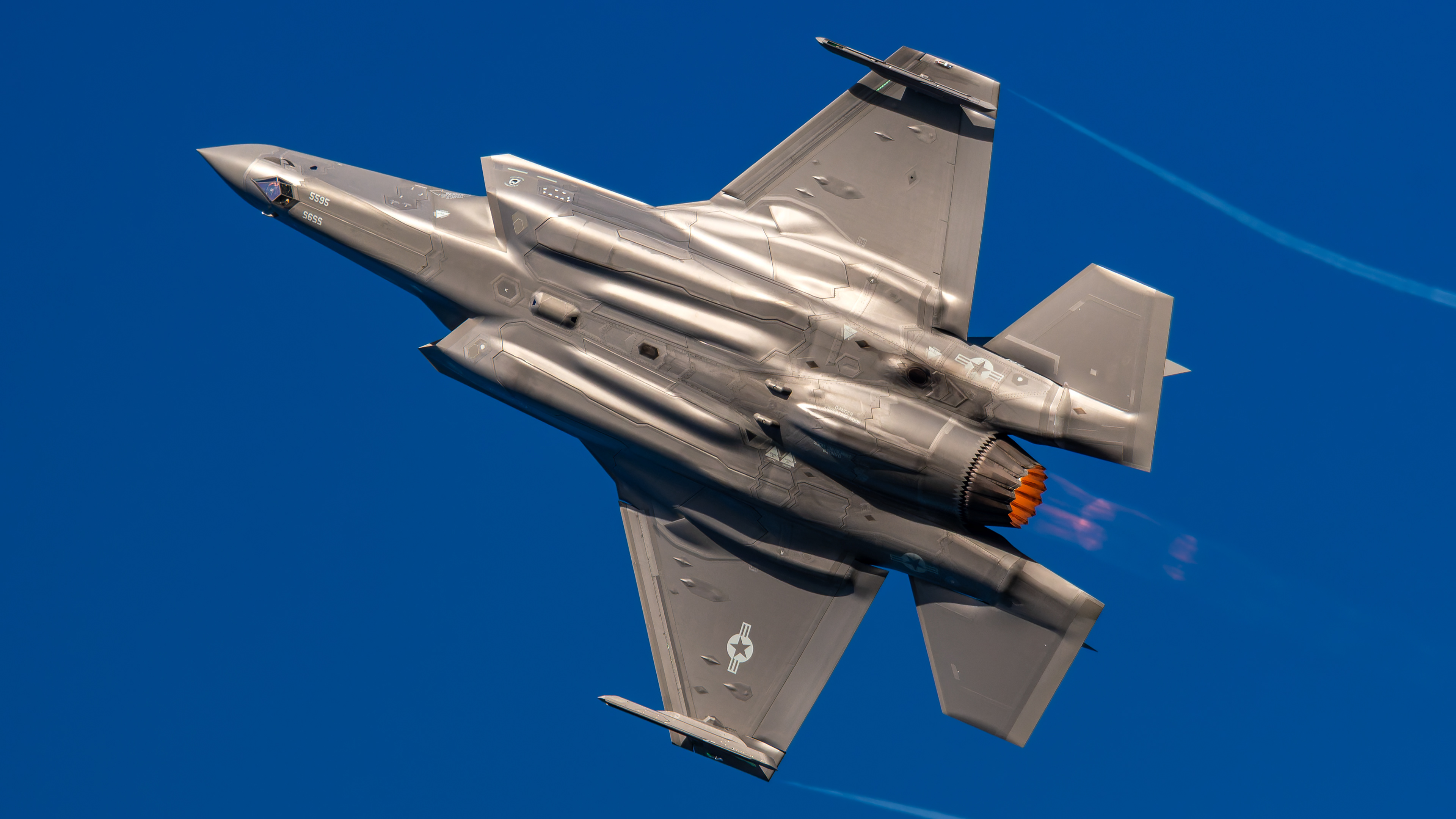 United States Air Force - F-35A Lightning II - 20-5595 (LOOKER01)