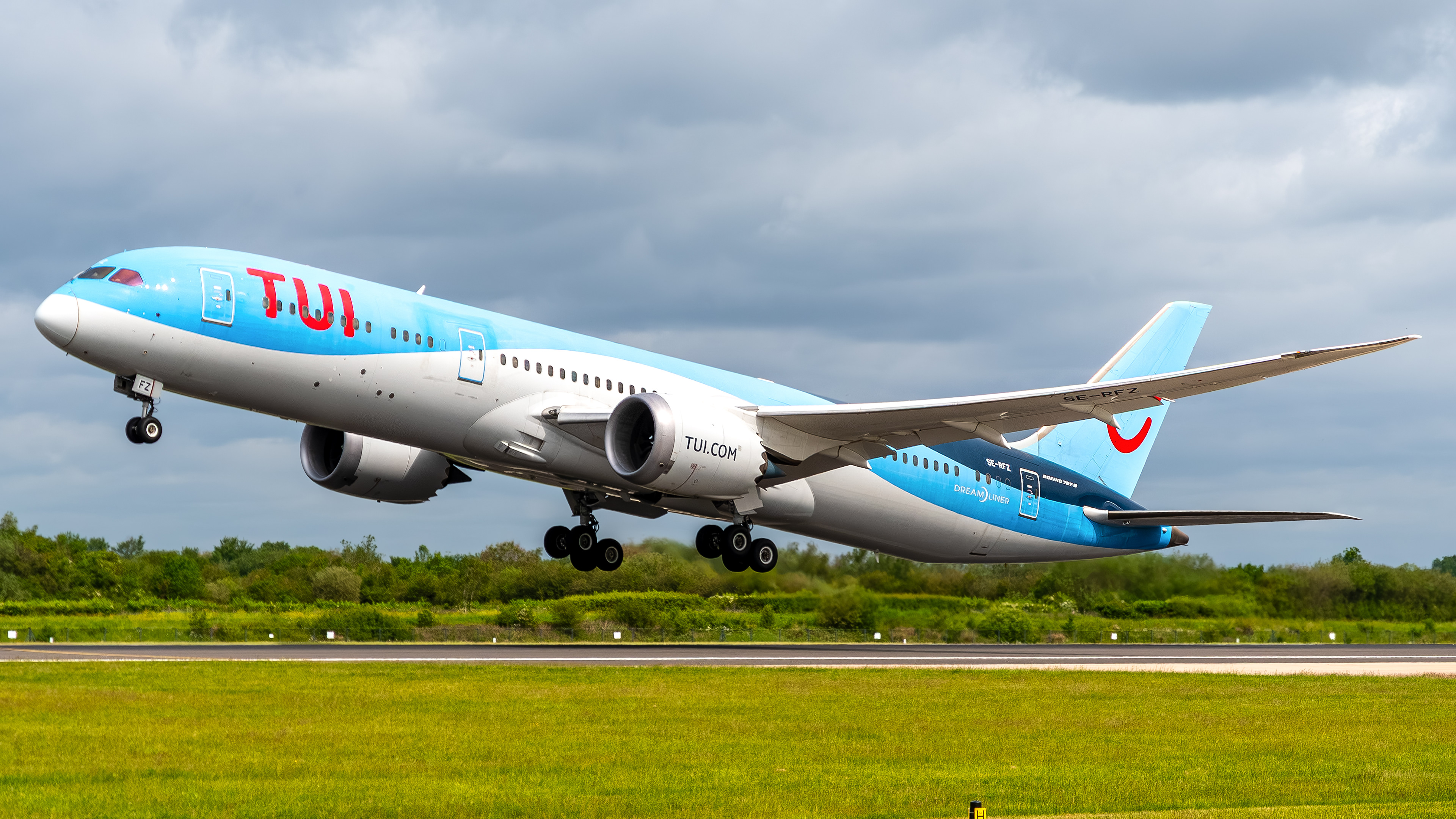 TUI - Boeing 787-9 - SE-RFZ (TOM8DL)