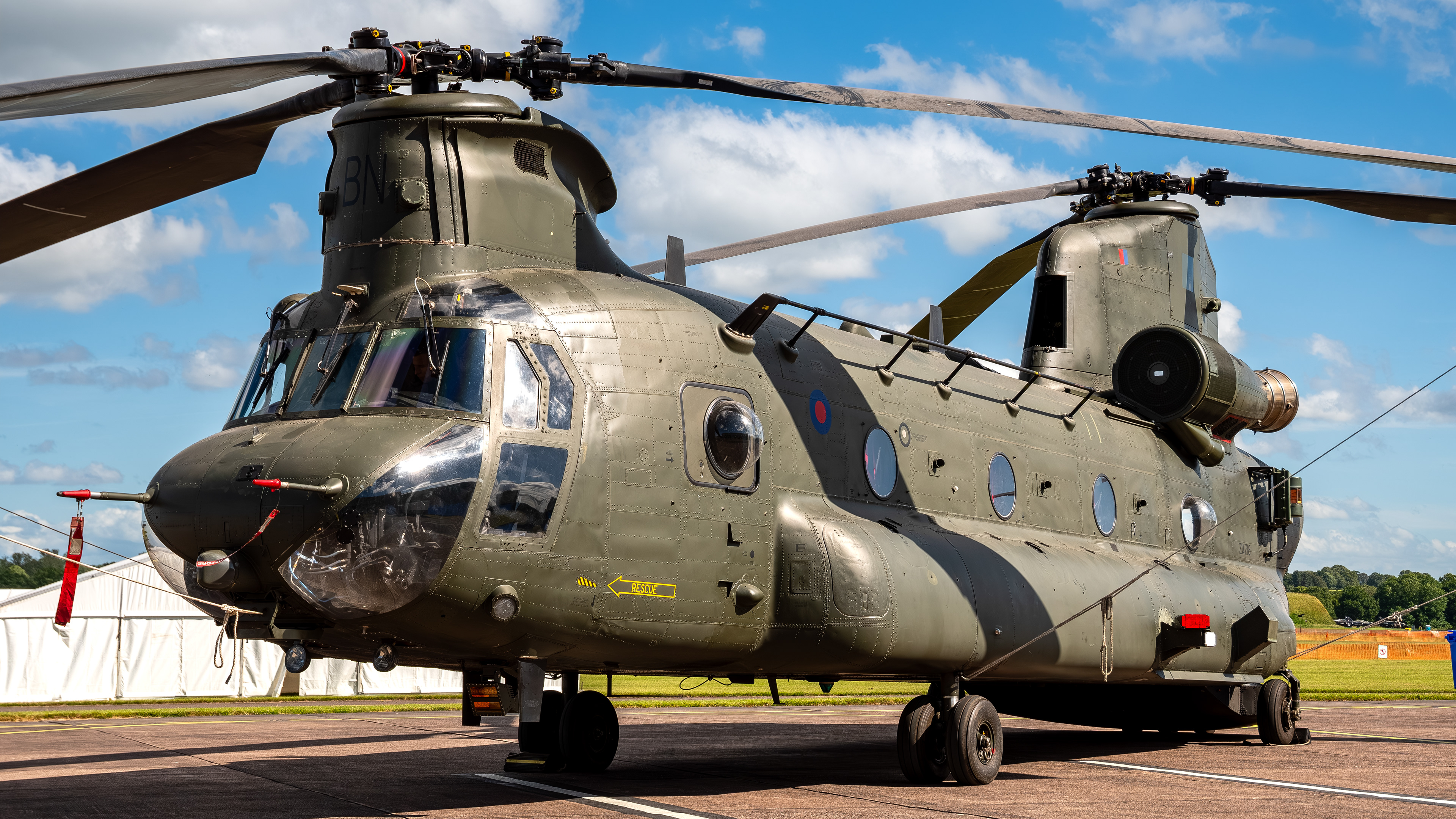 Royal Air Force - Chinook HC.6A - ZA718