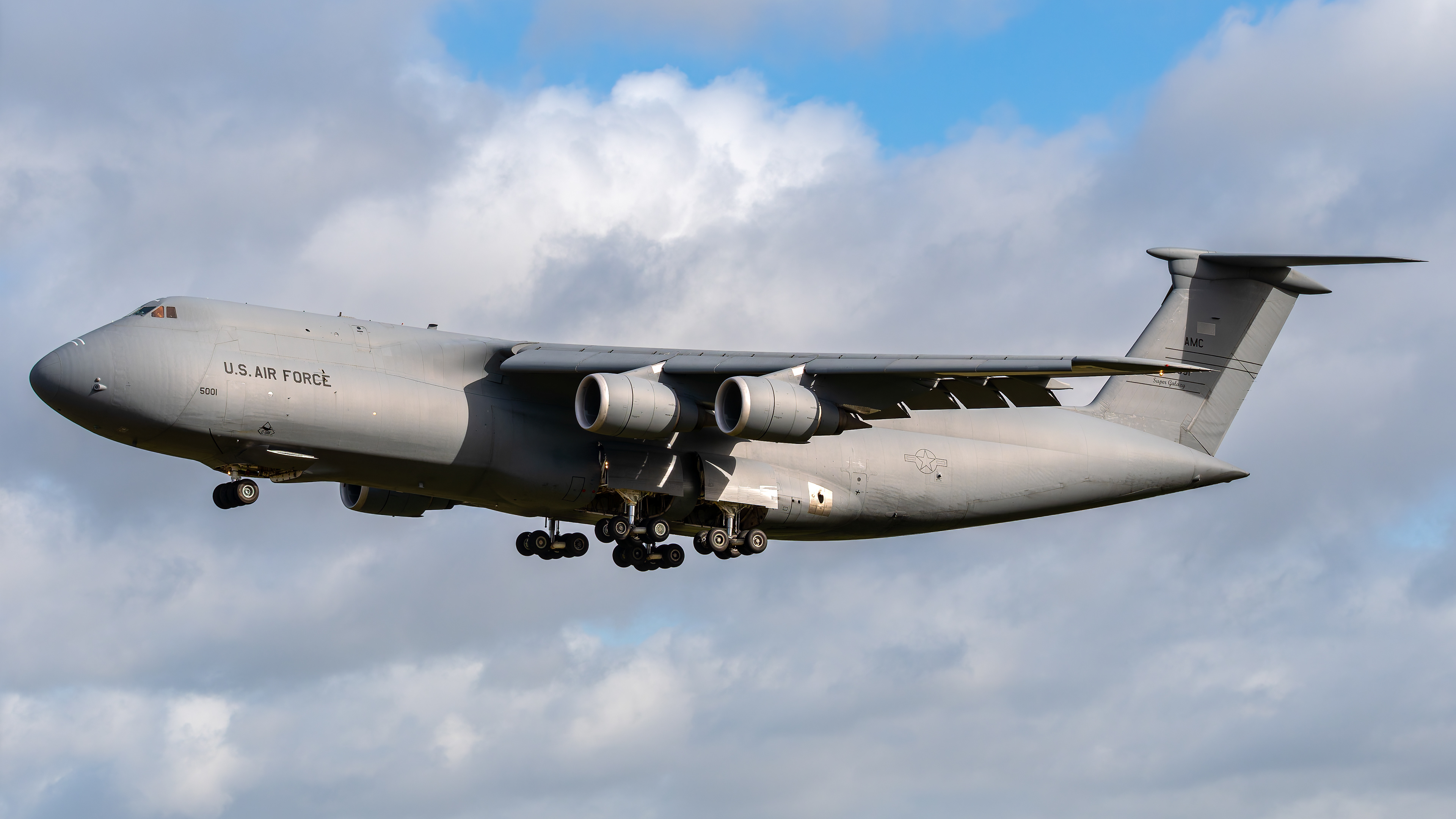 United States Air Force - C-5M Super Galaxy - 85-0001 (RCH1881)