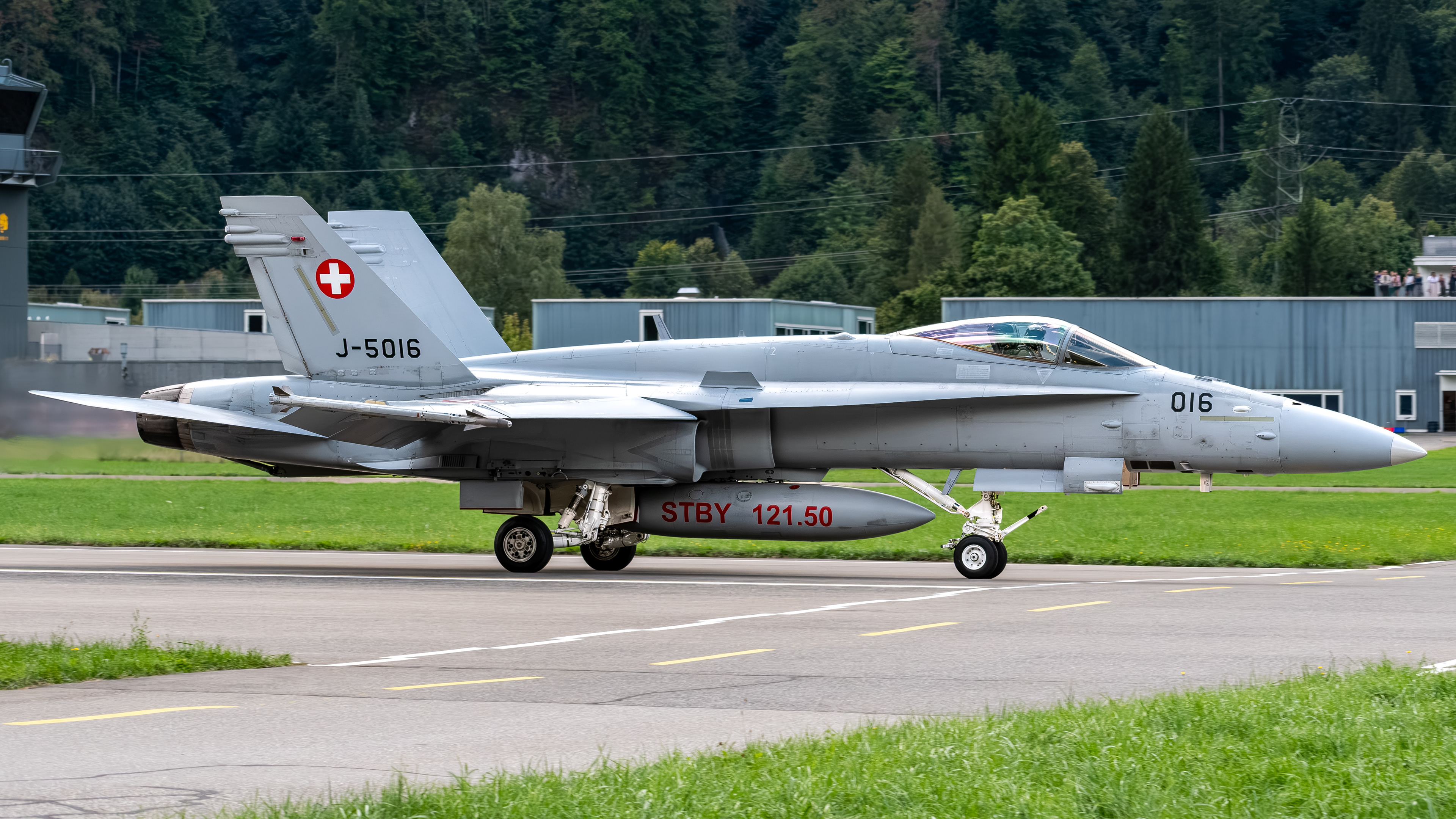 Swiss Air Force - F/A-18C Hornet - J-5016 (YEAST41)