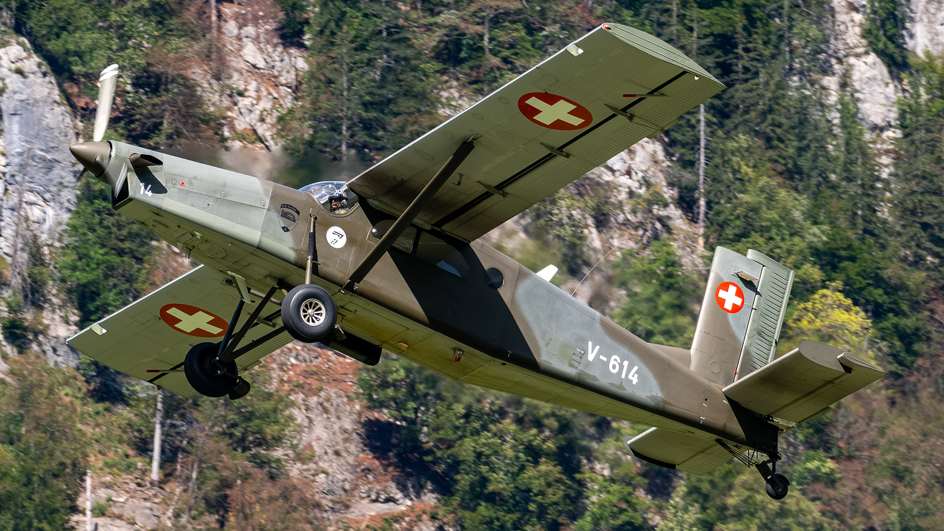 Swiss Air Force - Pilatus PC-6 - V-614