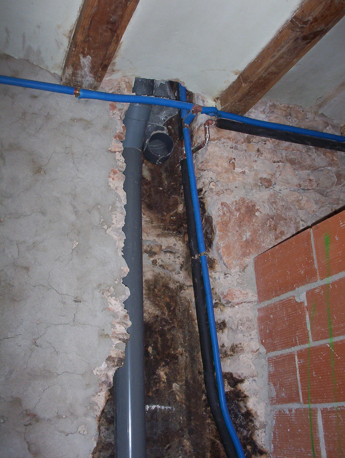 Aprovechamiento chimenea para bajantes