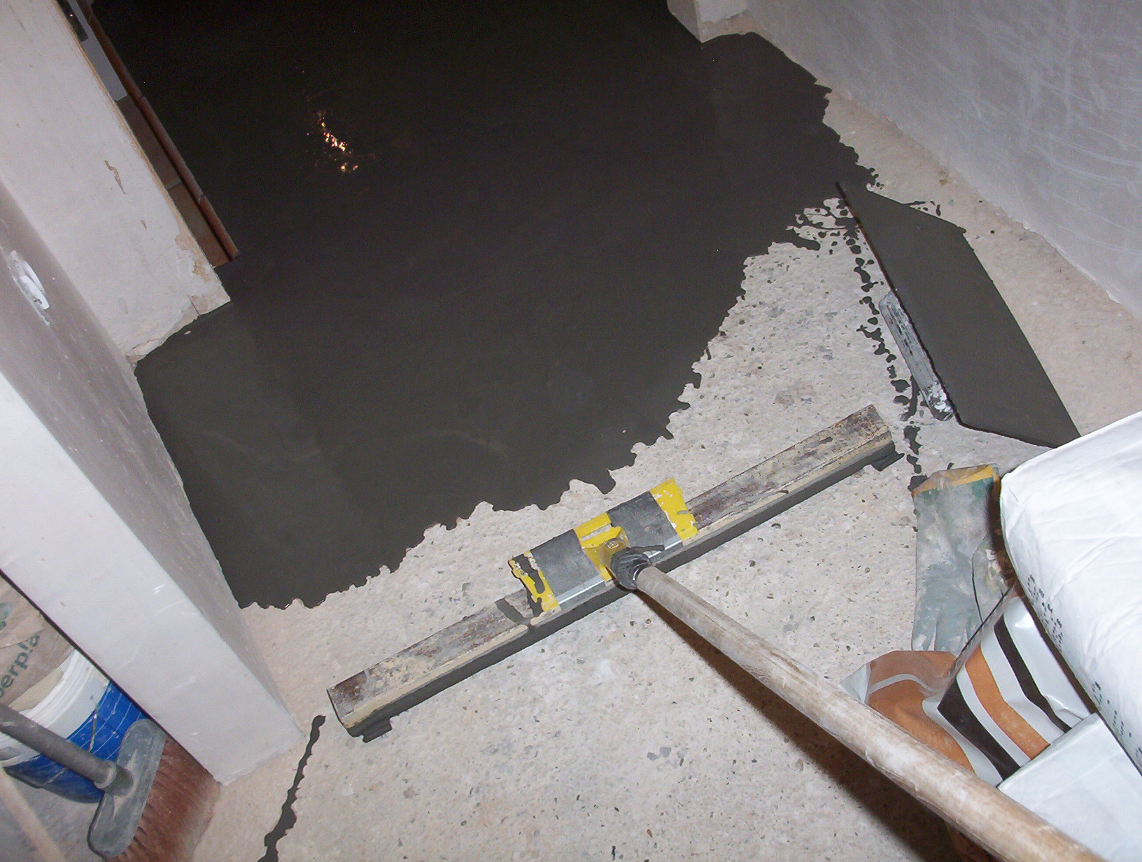 Ya nos falta menos para proceder luego a la colocación del parquet.