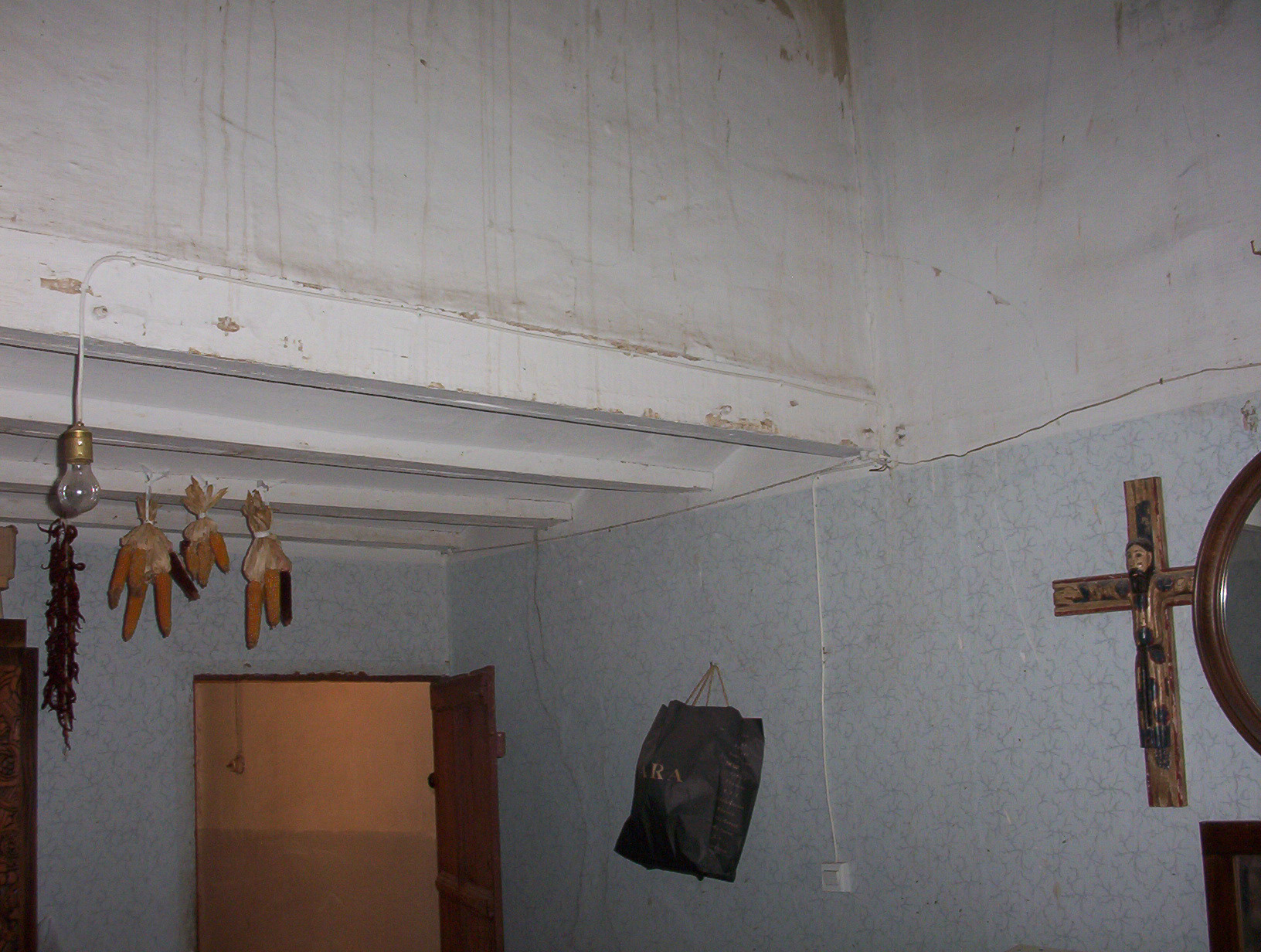 Detalle de habitación a la calle