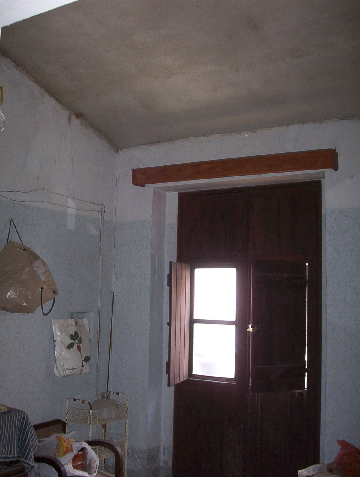 Puerta que recuperaremos para el baño superior 