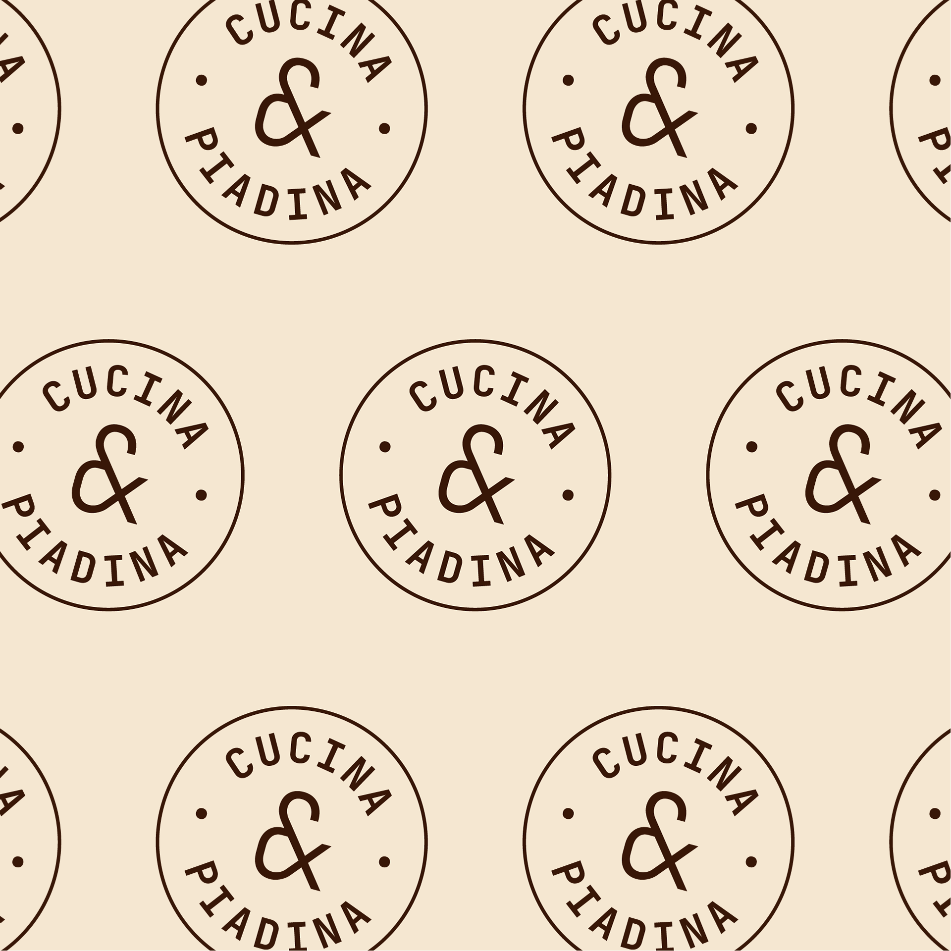 Pattern su fondo chiaro del "tondino" Cucina & Piadina