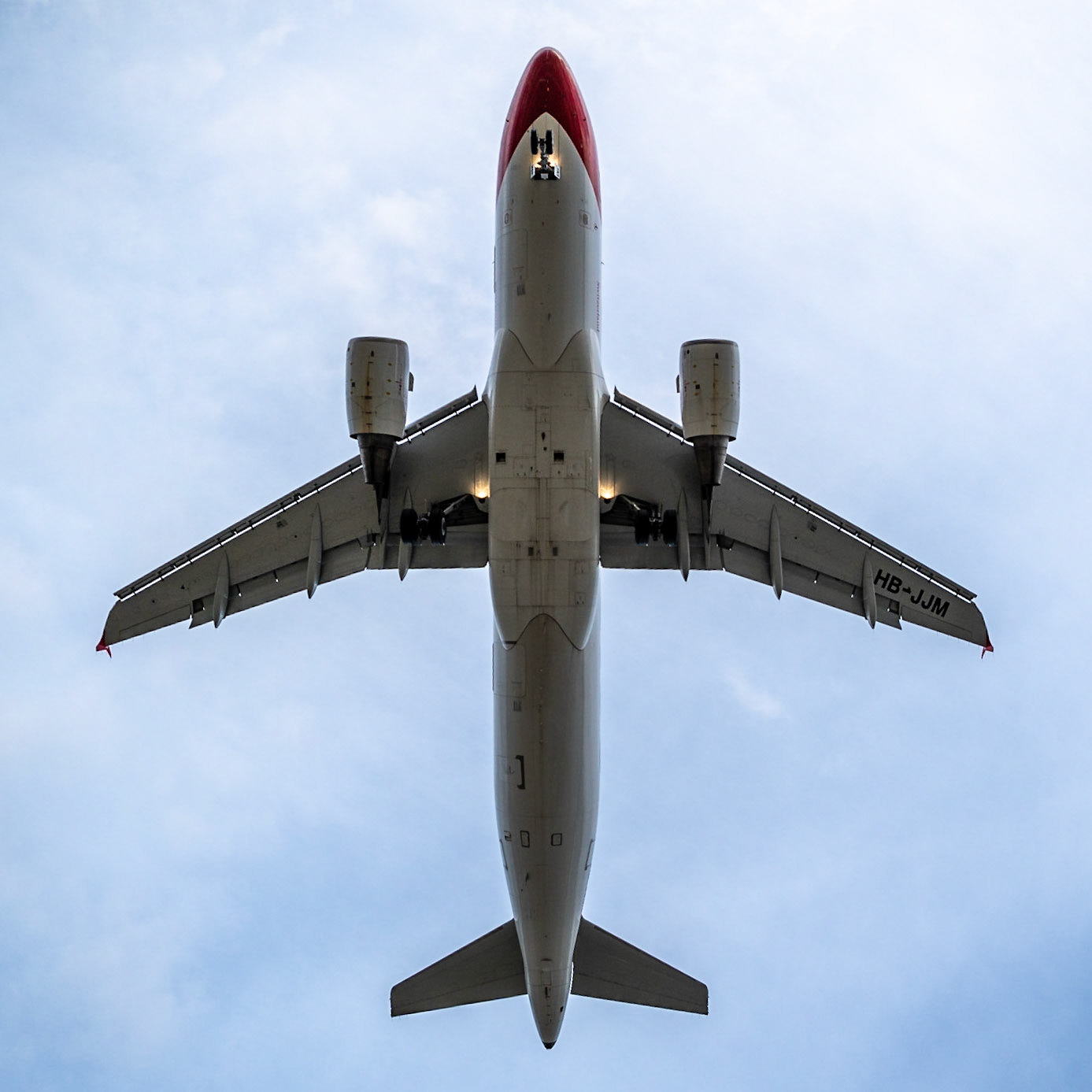 HB-JJM | Edelweiss Air | Airbus A320-214