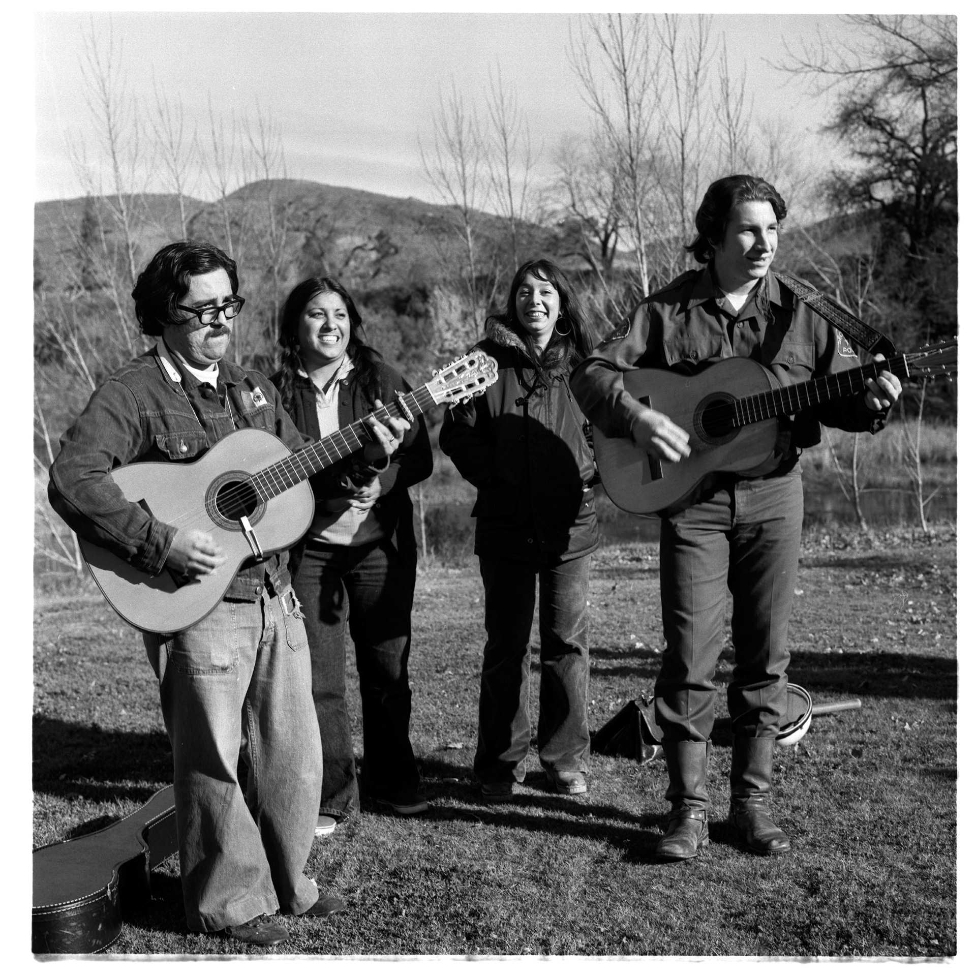 Teatro Guitars and Singing