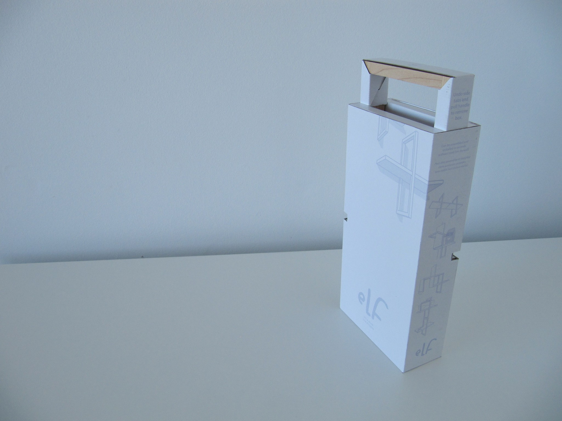 Carry-away Handle Packaging Design