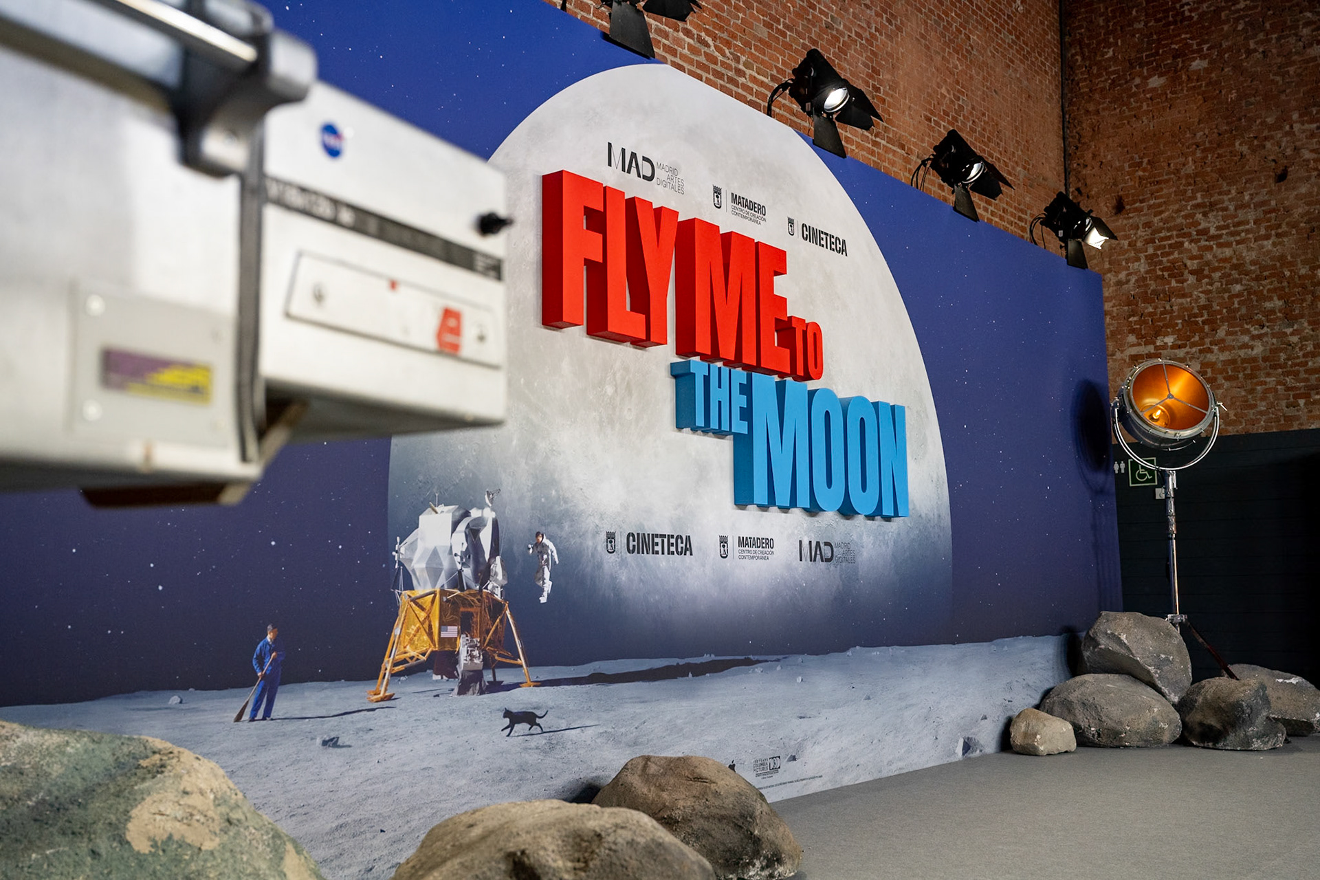 Premier Fly Me To The moon