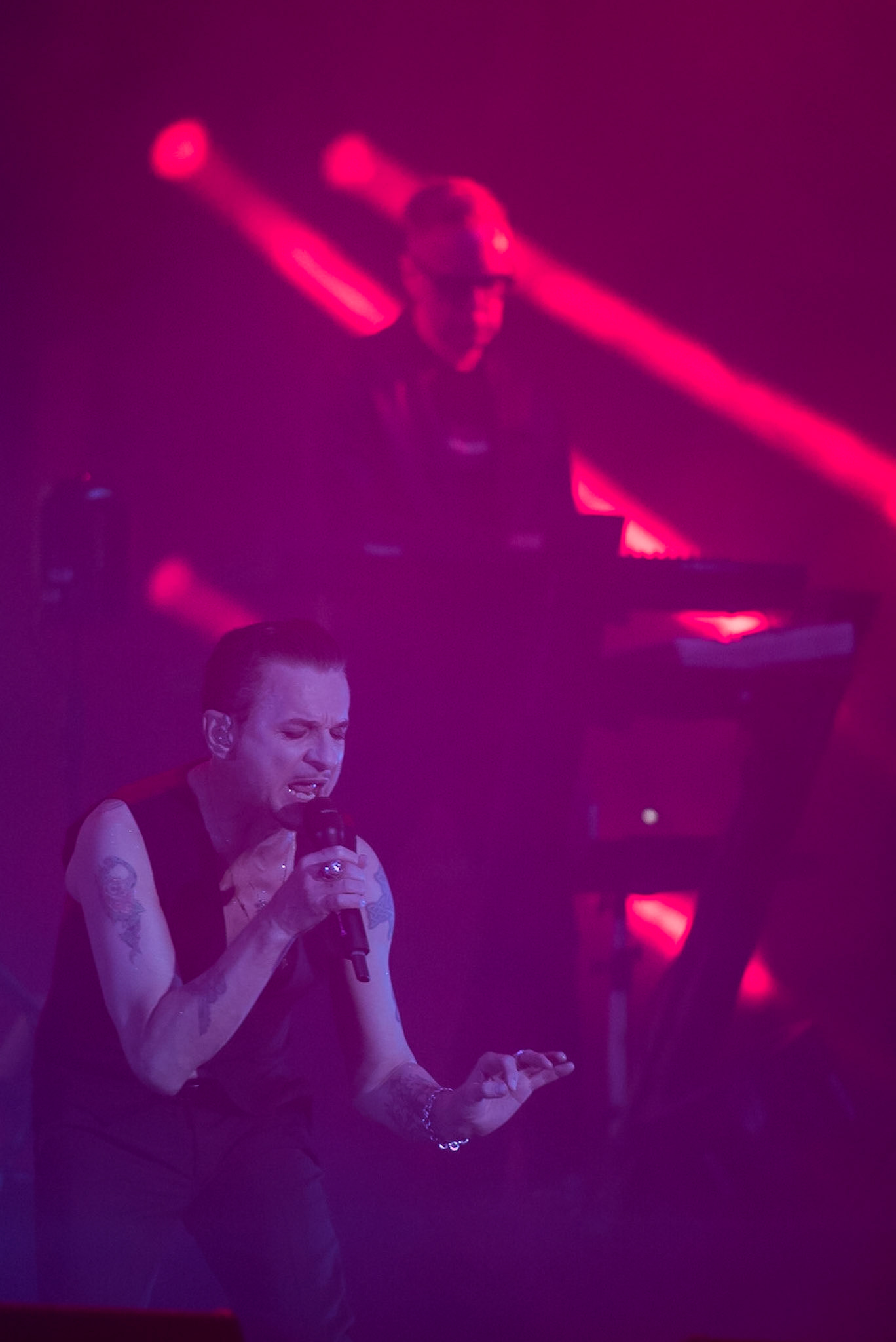 "DEPECHE MODE | MEMENTO MORI TOUR" 