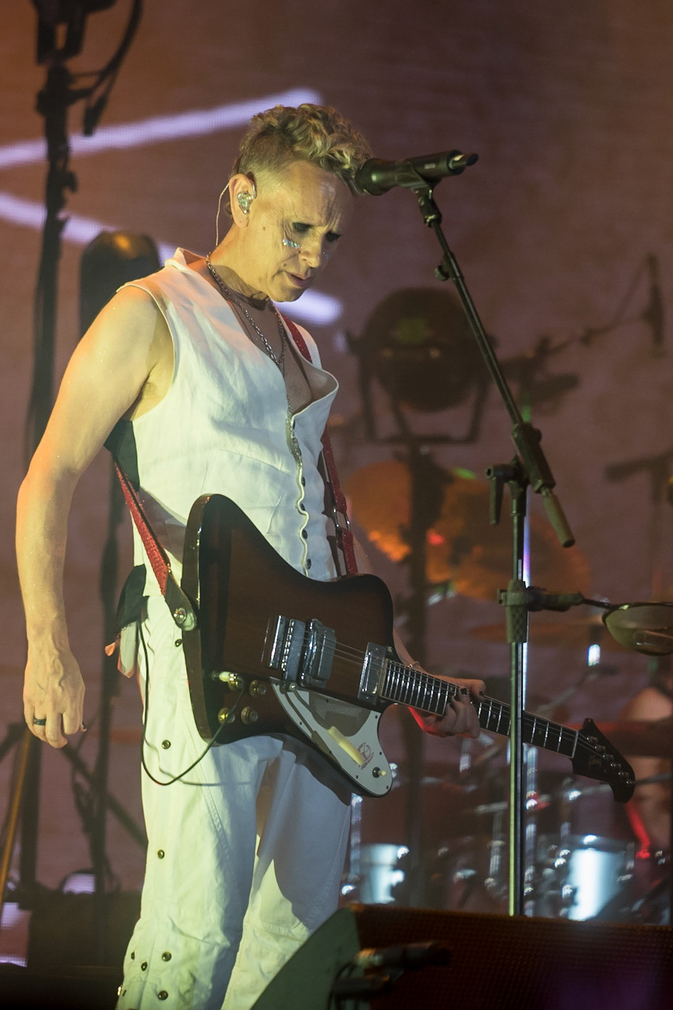 "DEPECHE MODE | MEMENTO MORI TOUR" 