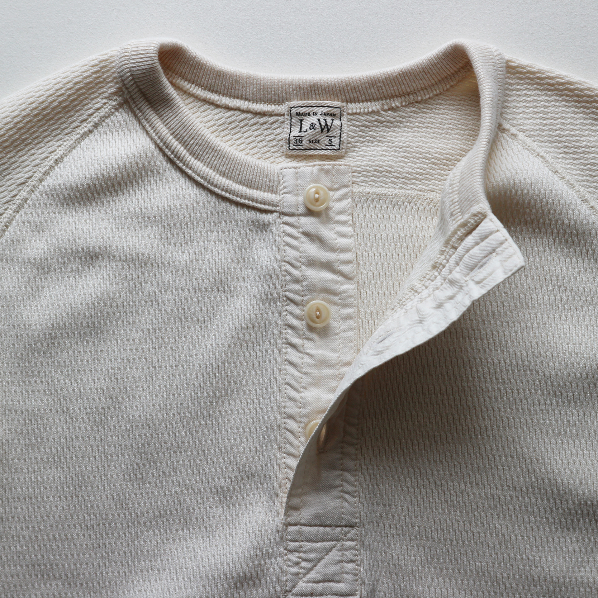 LRH1029 - COMBED YARN HIGH TENSION HONEYCOMB THERMAL HENLEY