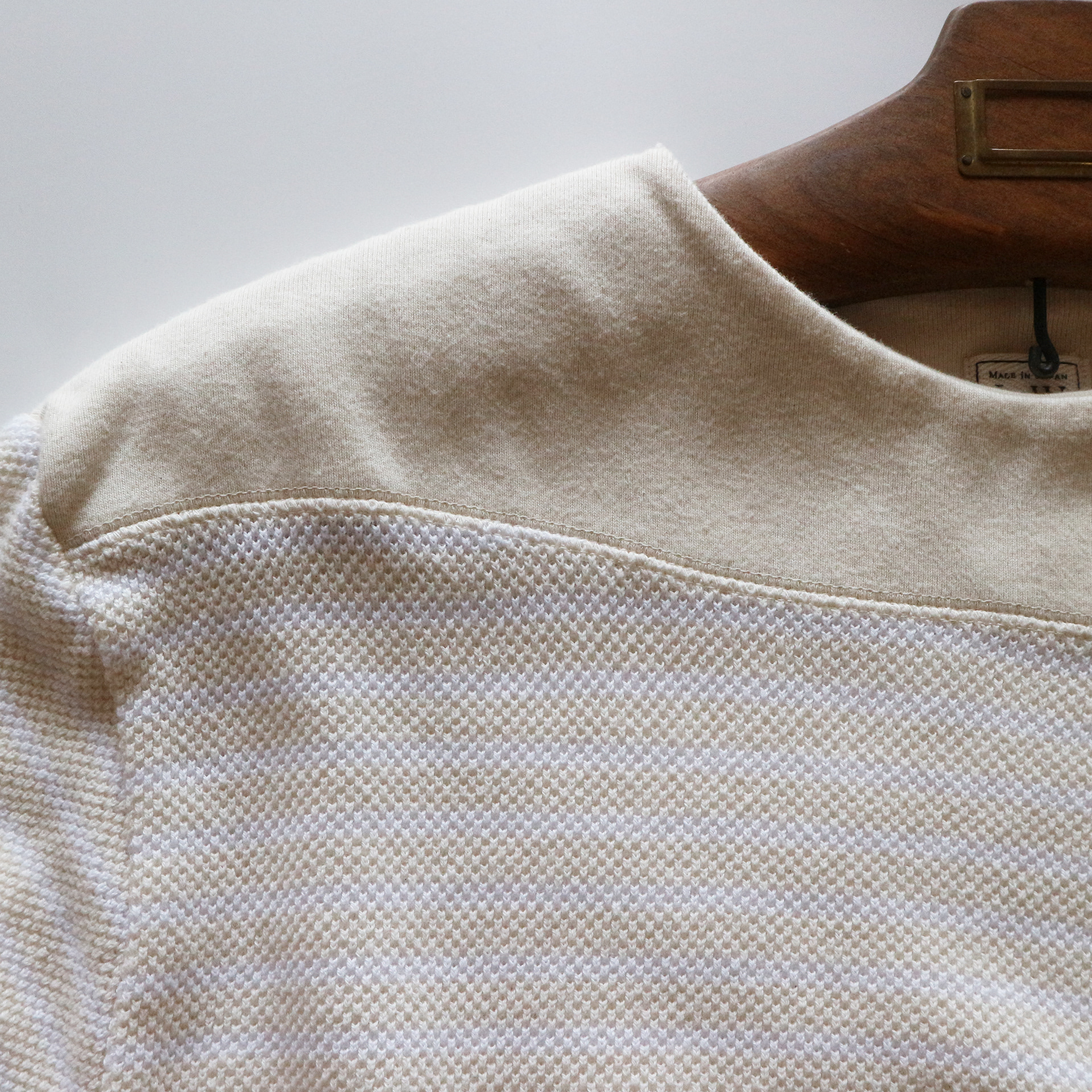 LRC1107 - SHADOW BORDER BIG SEED STITCH KNIT CLASSIC BOATNECK