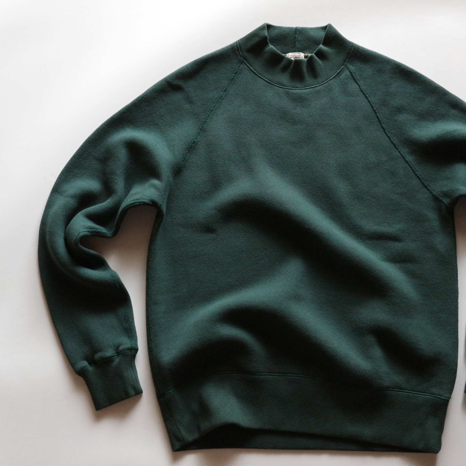 LCS1005 - SUPER FLUFFY KNIT RAGLAN MIDDLE NECK