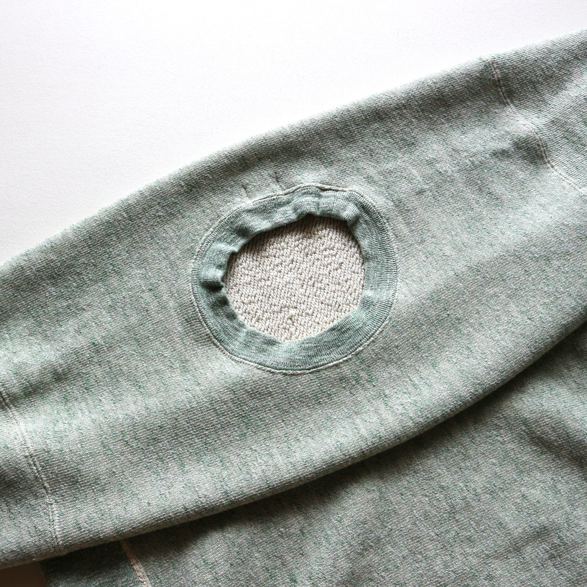 LRC1089 - BIG LOOPBACK FLEECE SIDE PANEL SWEATSHIRT