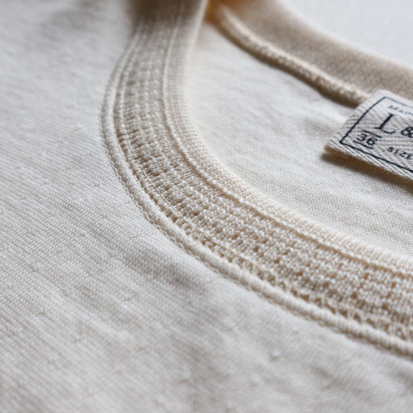 LRC1085 - TUCK STITCH RIBBED MILITARY CREWNECK
