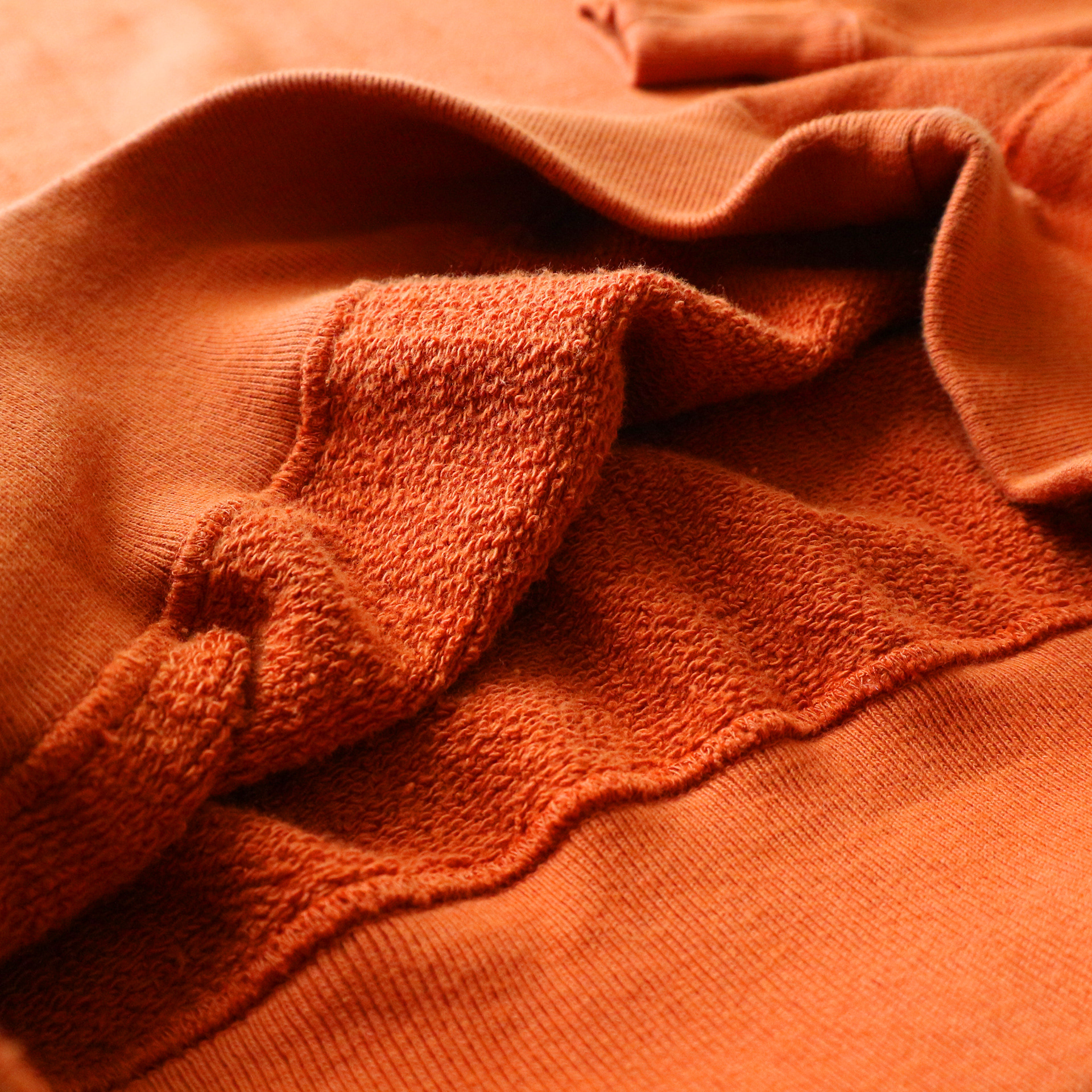 LRC1068 - VINTAGE JACQUARD KNIT V-GUSSET SWEATSHIRT