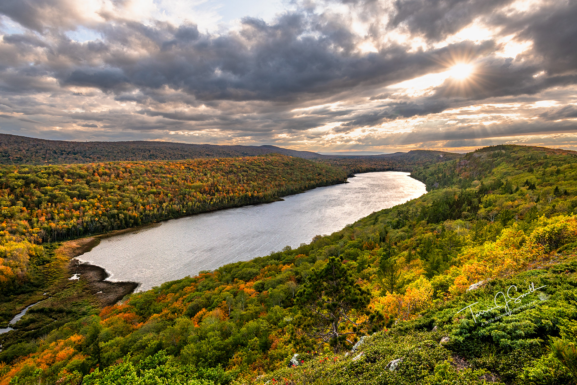 Lake of the Clouds Sunset - October 2023