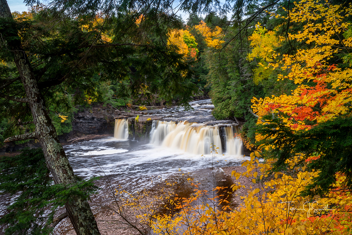 Michigan - Manabezho Falls