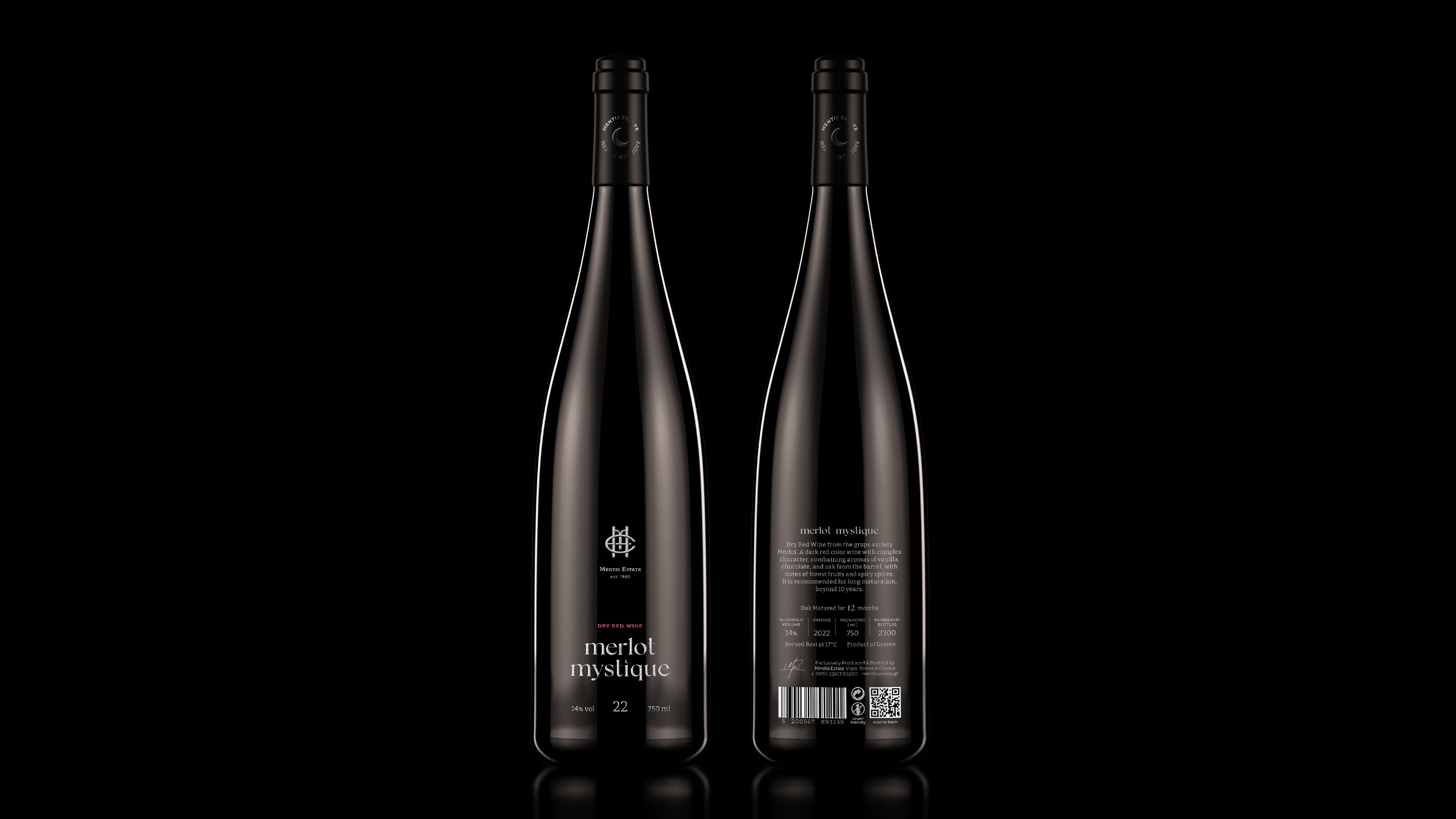 Η μπροστά και πίσω όψη της φιάλης του merlot mystique. Τόσο η μπροστά, όσο και η πίσω όψη είναι μαύρες στο σχεδιασμό. Η πίσω ετικέτα περιλαμβάνει πληροφορίες αναφορικά με το προϊόν σε κεντρική στοίχιση. Πάραλληλα έχει και έναν πίνακα πληροφοριών με μικροτυπογραφική επεξεργασία.