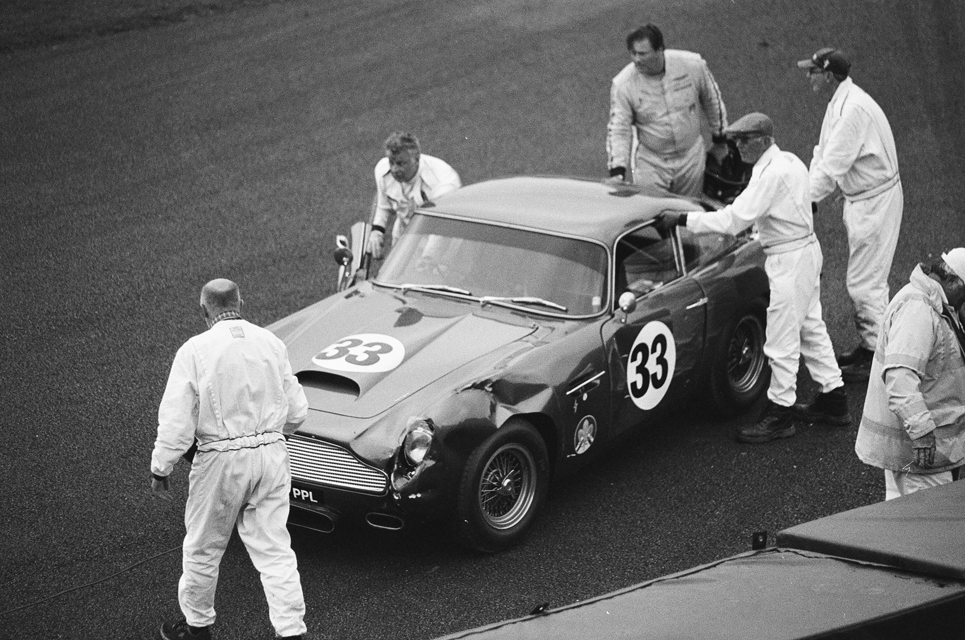 Pentax SV, Zodel 135mm ƒ3.5, Ilford HP5+