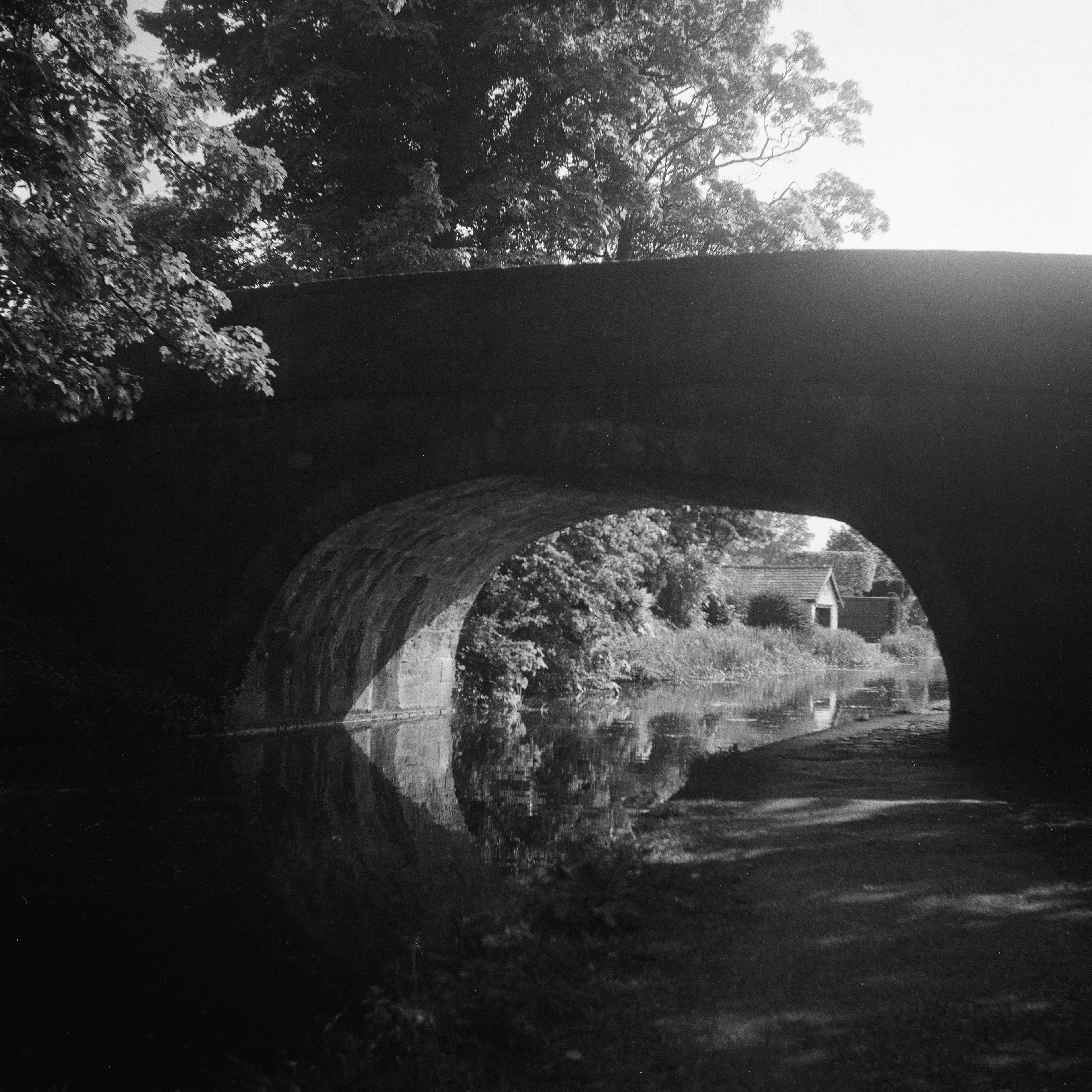 Rolleicord "Art Deco", Zeiss Jena Triotar 75mm ƒ4.5, Ilford HP5+