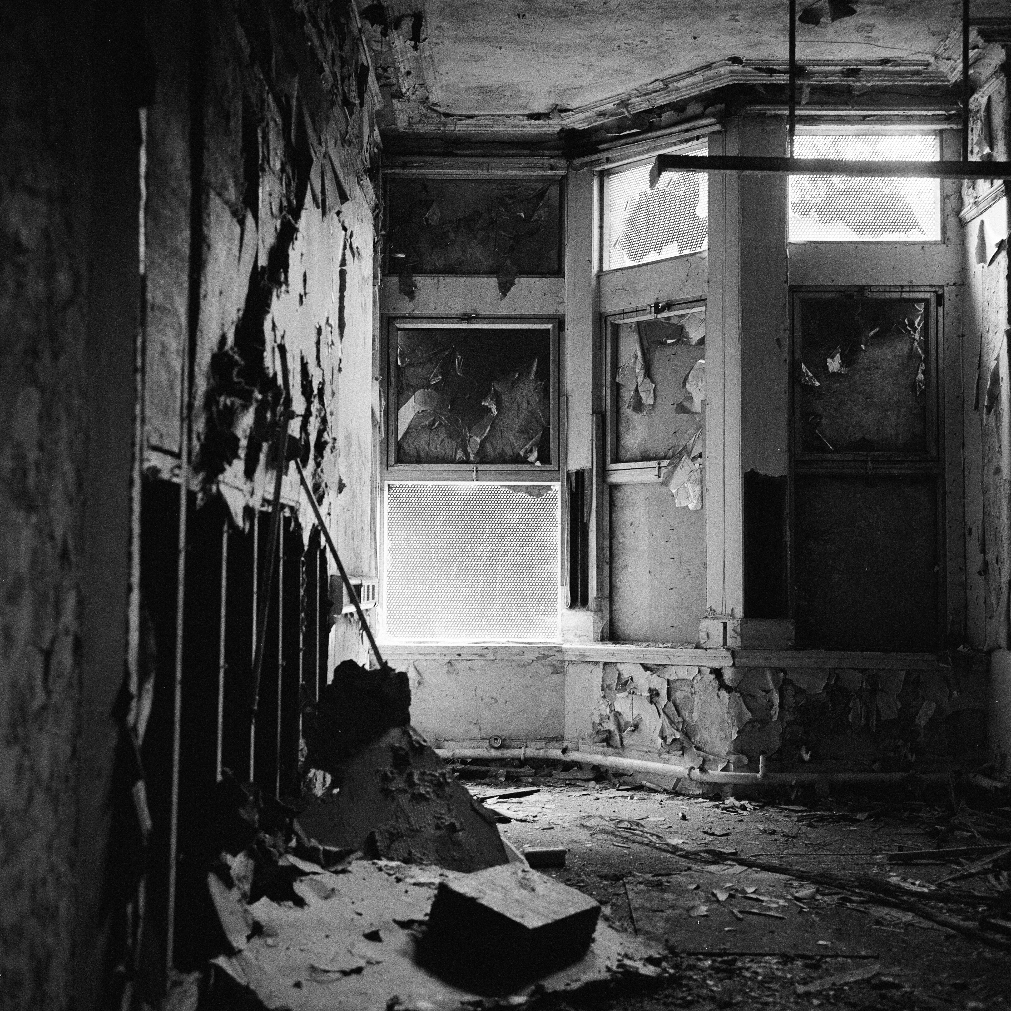 Rolleiflex 3.5F, Zeiss Planar 75mm ƒ3.5, Kodak Tri-X