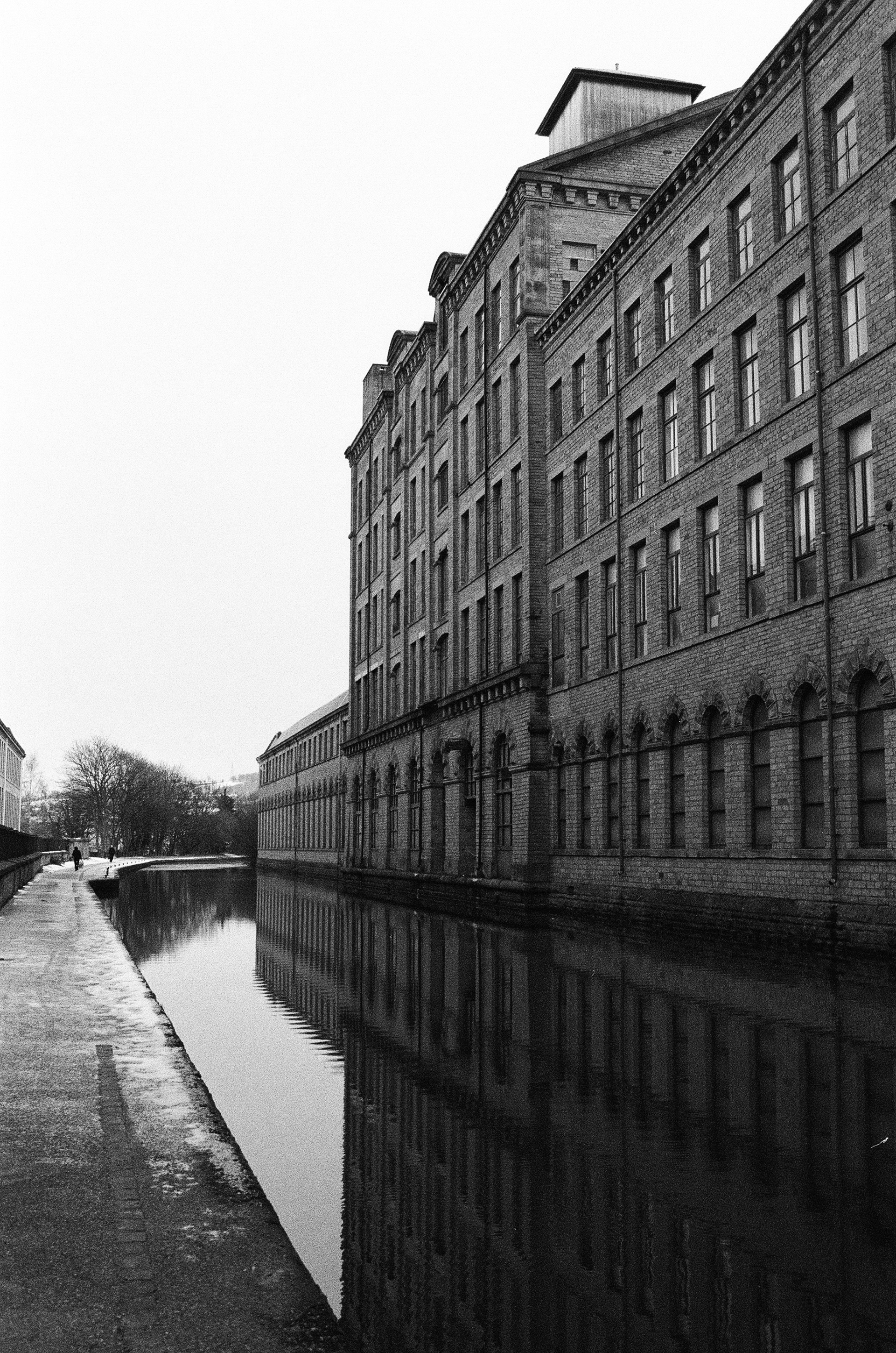 Nikon FM3a, Carl Zeiss Distagon 35mm ƒ2, Ilford Delta 400