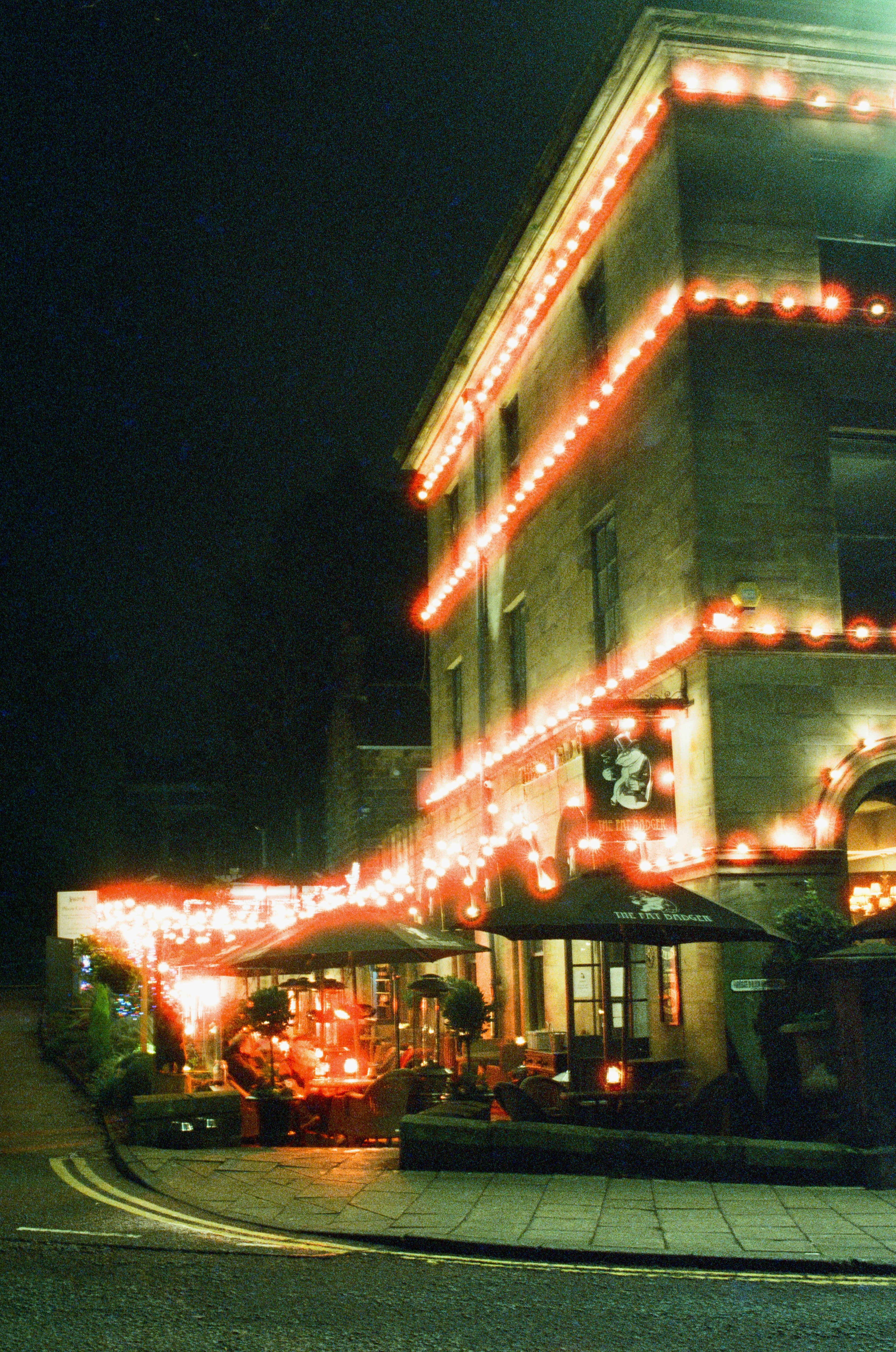 Nikon F5, Carl Zeiss Distagon 35mm ƒ2, Cinestill 800T