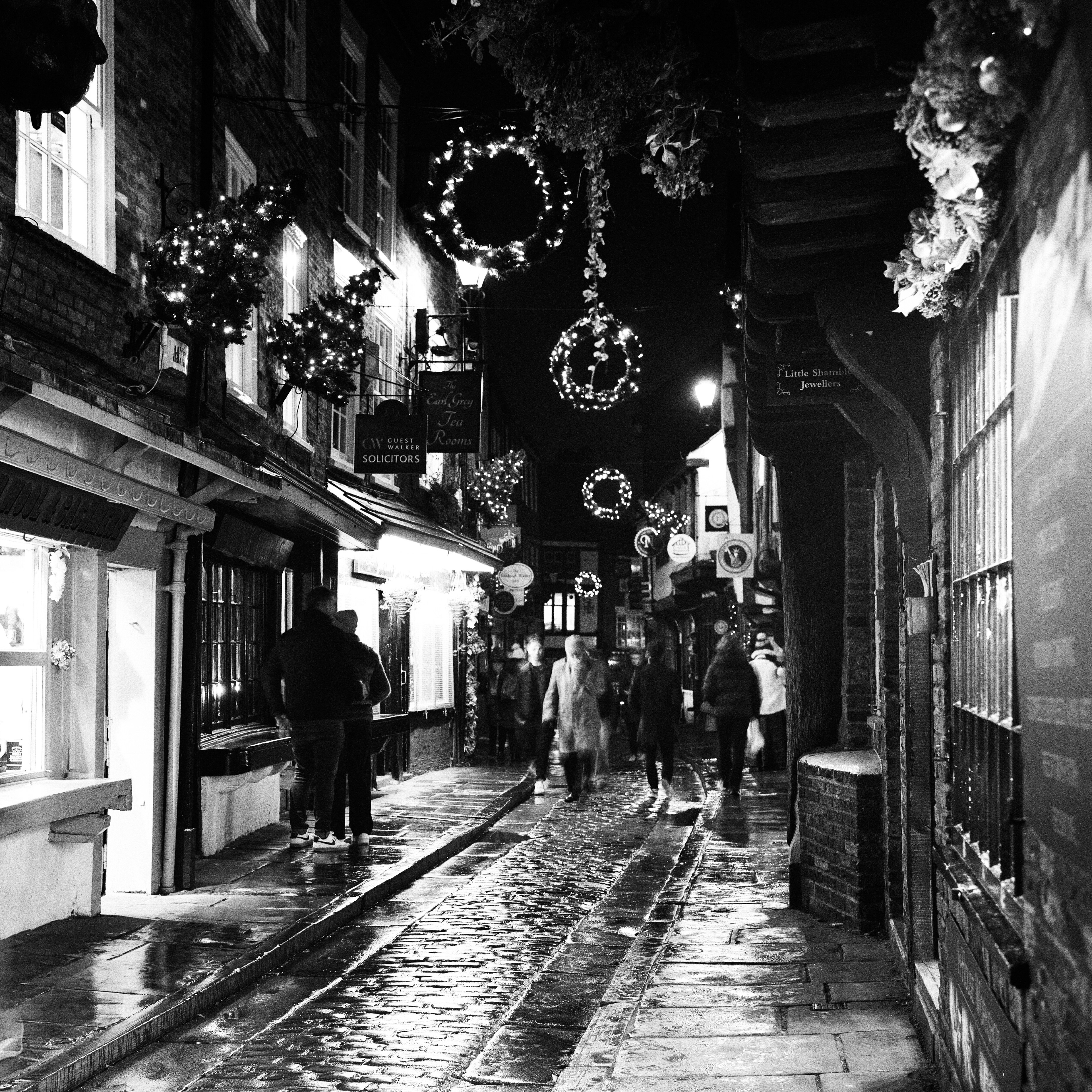 Rolleiflex 3.5F, Zeiss Planar 75mm ƒ3.5, Ilford HP5+