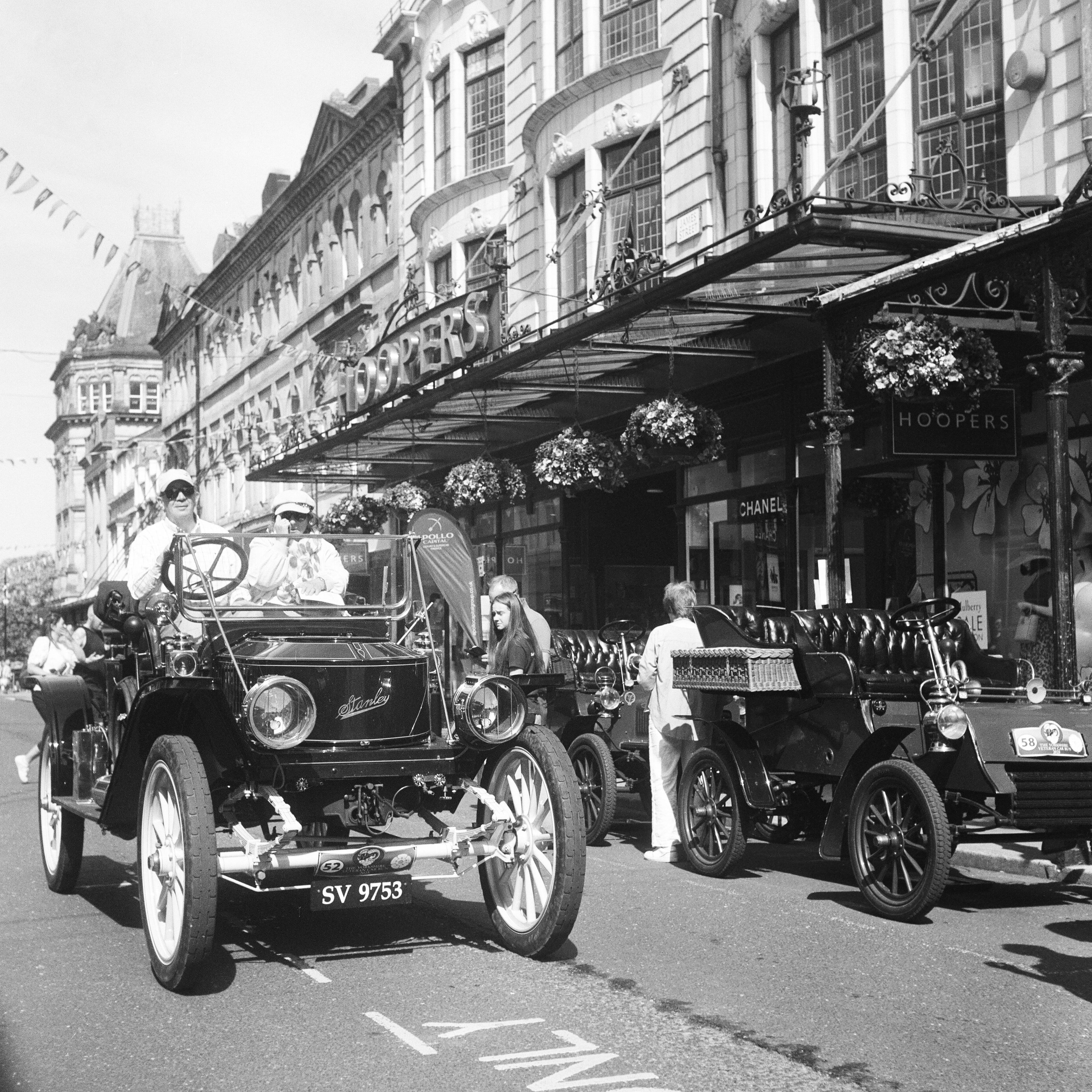 Rolleicord "Art Deco", Zeiss Jena Triotar 75mm ƒ4.5, Ilford HP5+