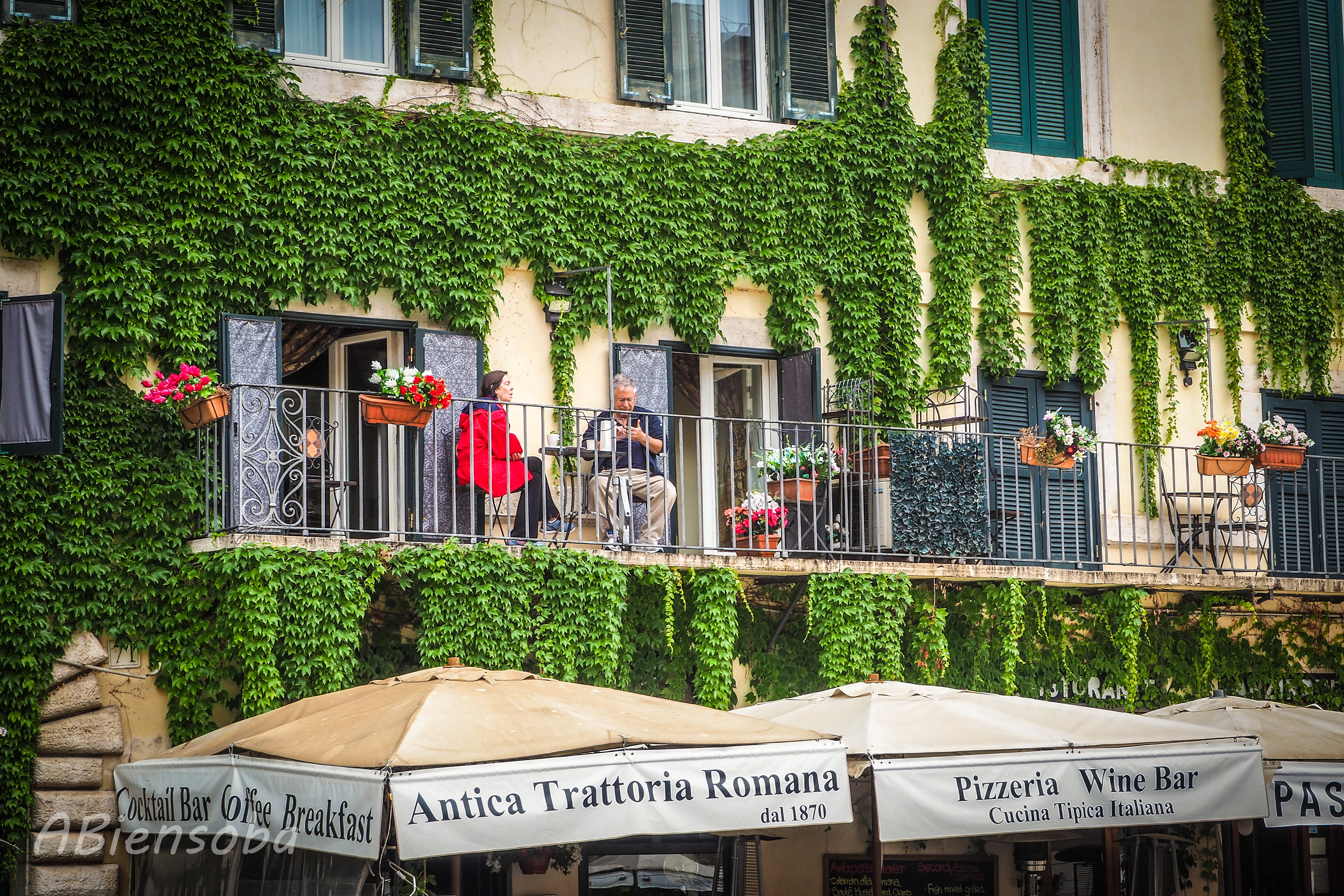 Plaza Nabona de Roma