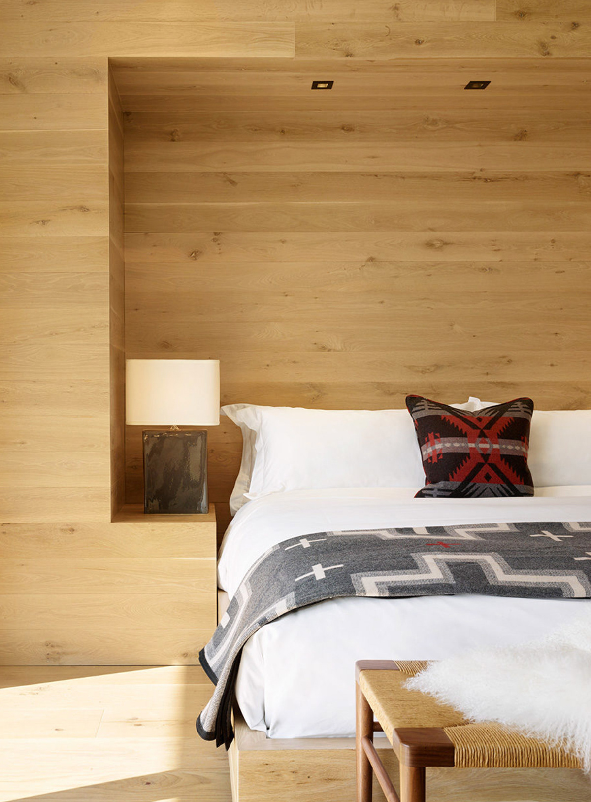 Seamless bed nook