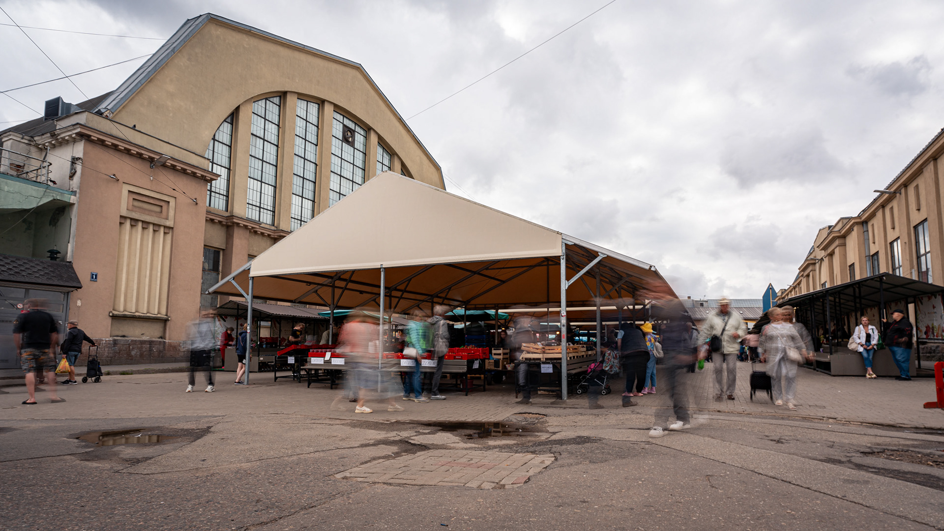 Riikan torielämää