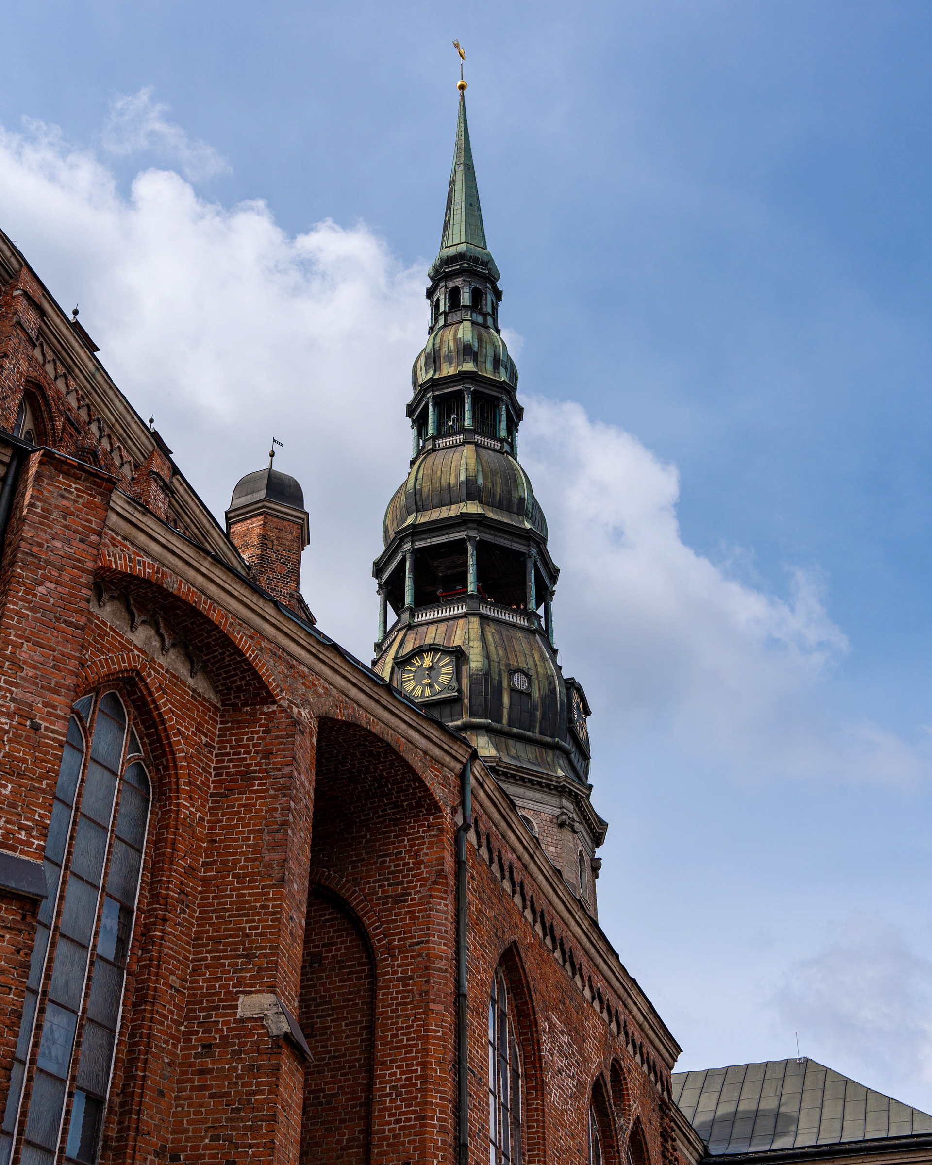 Pyhän Pietarinkirkon torni